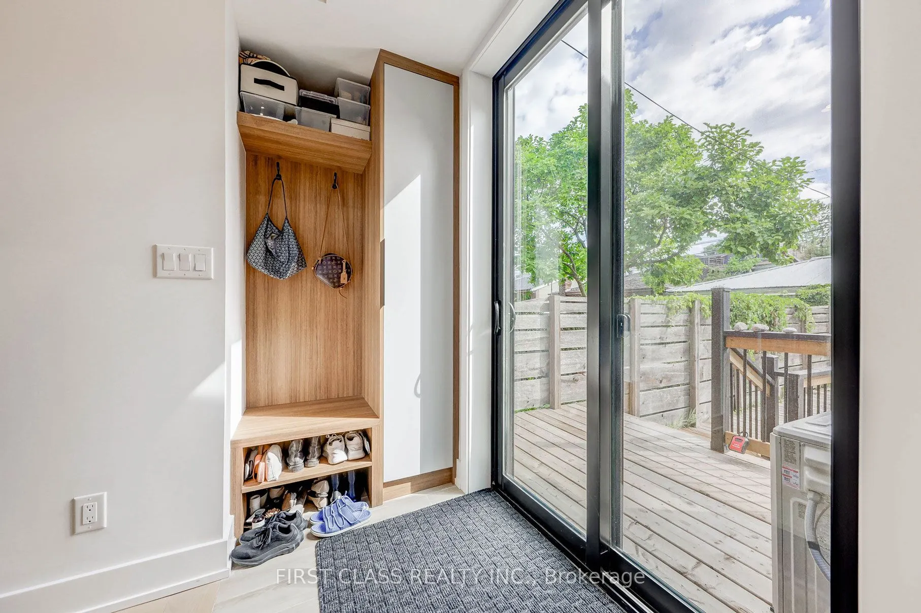 431 Roxton Road