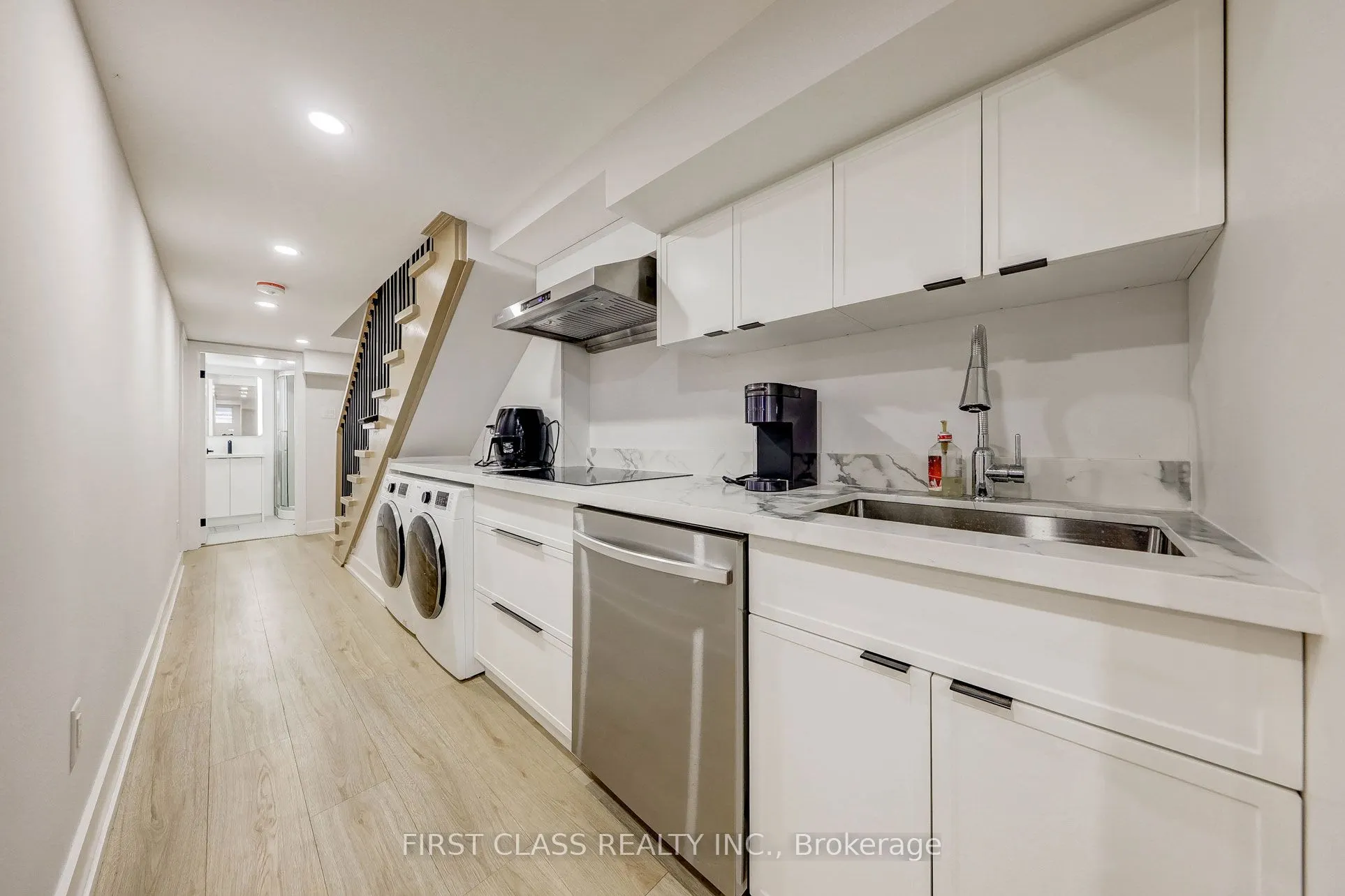 431 Roxton Road