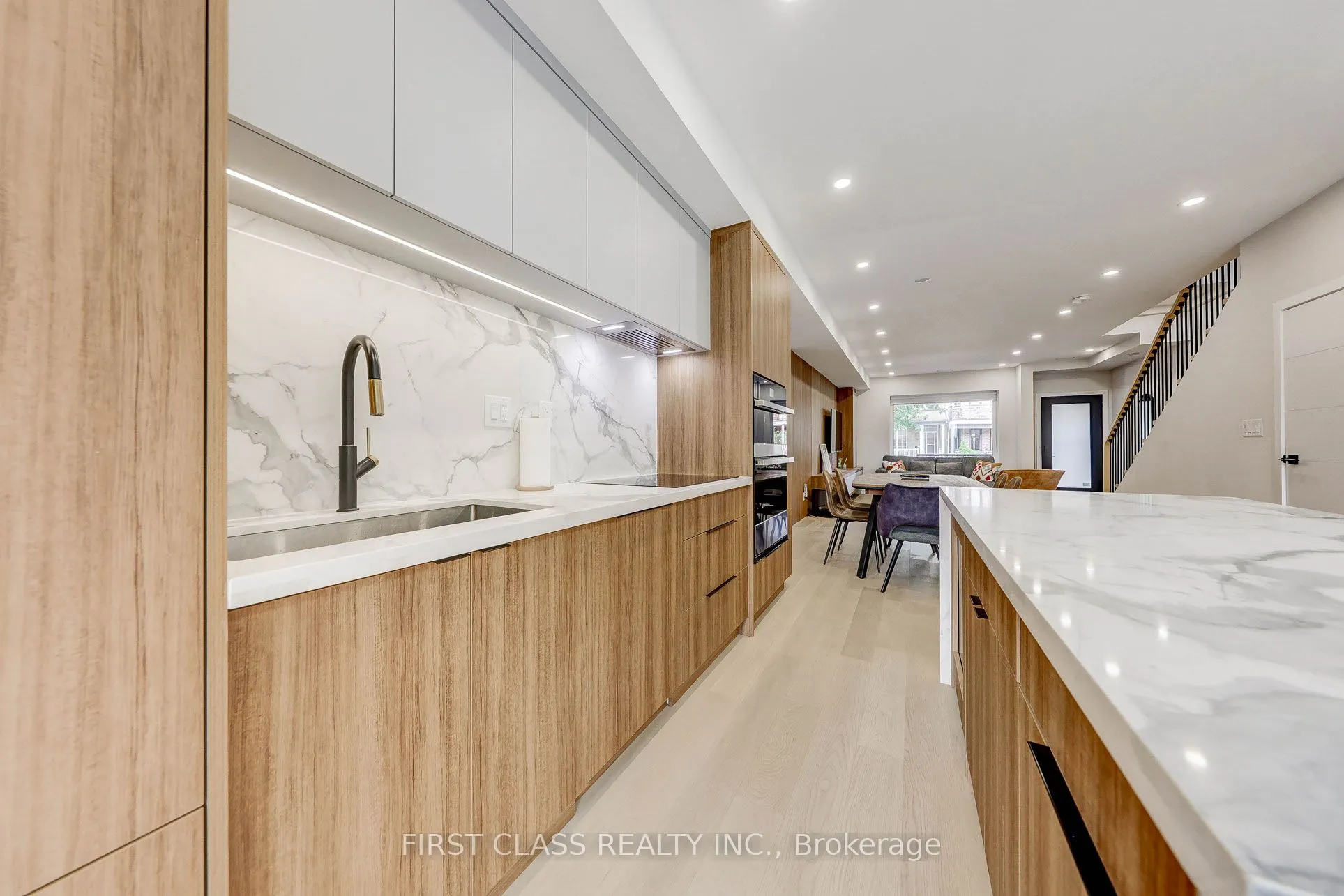 431 Roxton Road