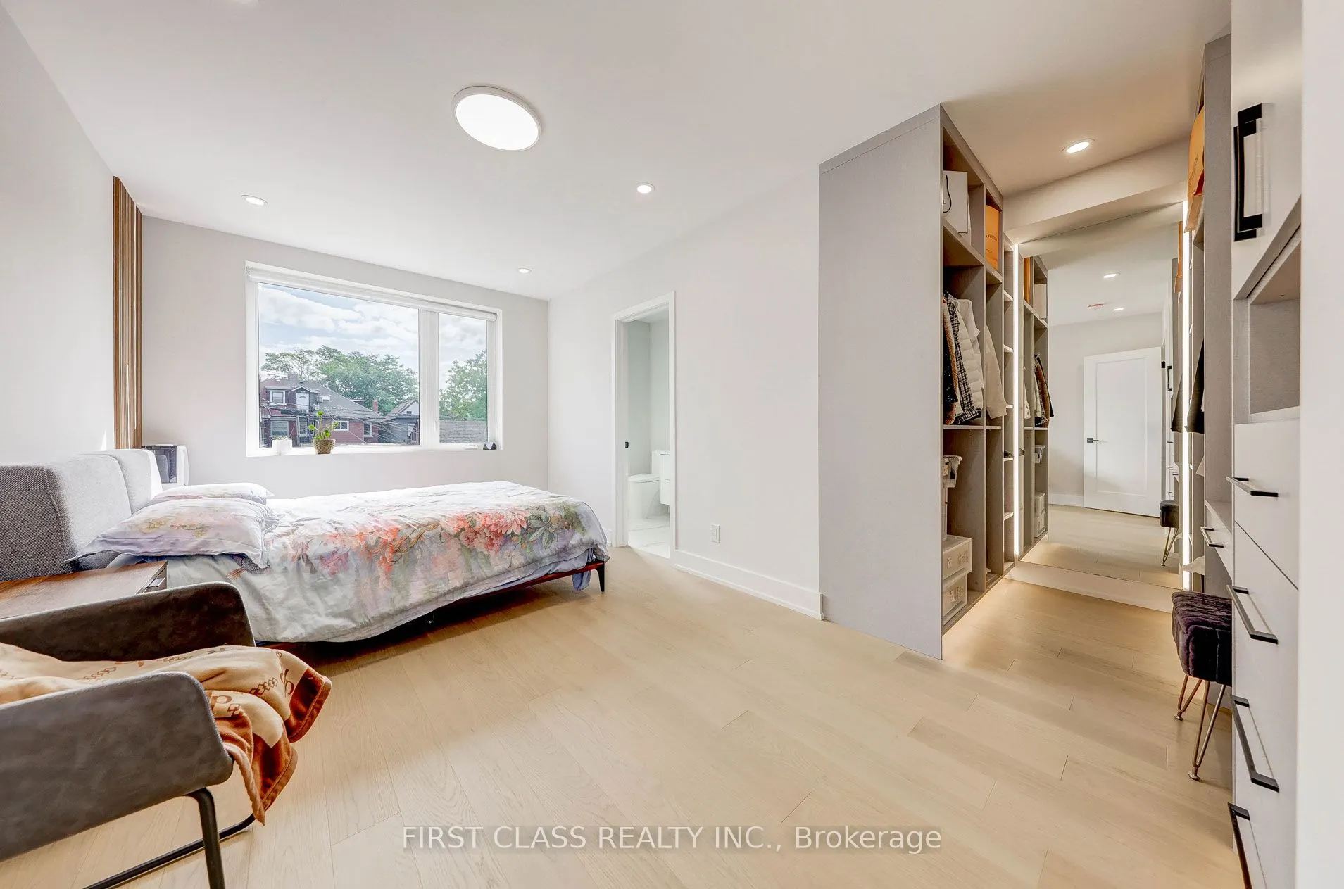 431 Roxton Road
