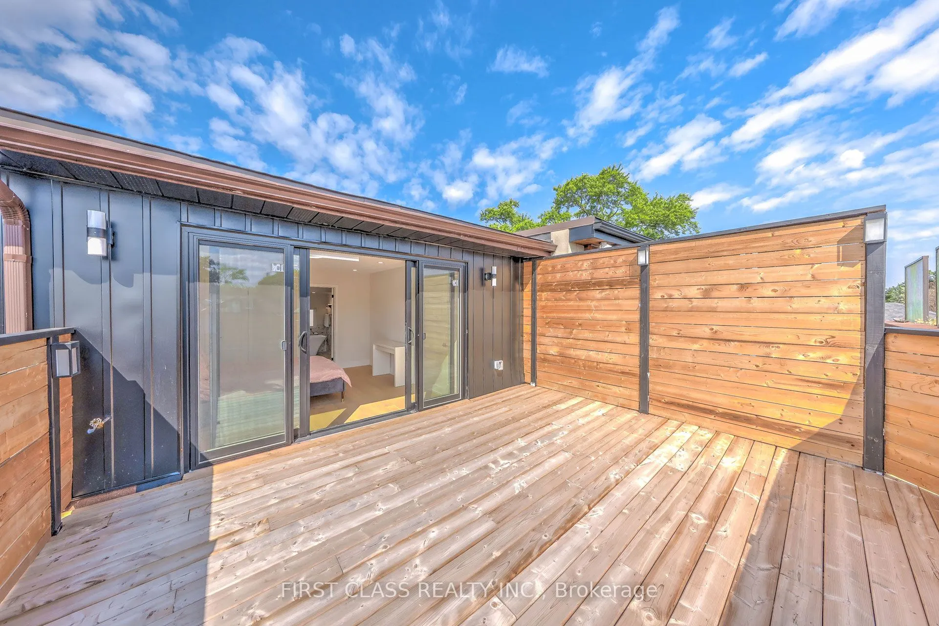 431 Roxton Road