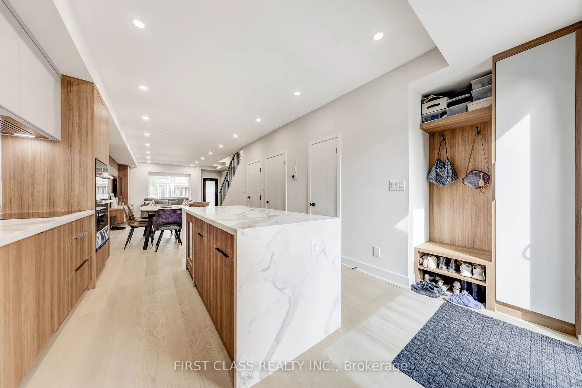 431 Roxton Road