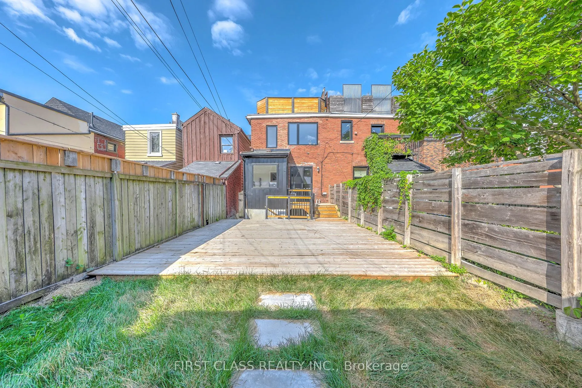 431 Roxton Road