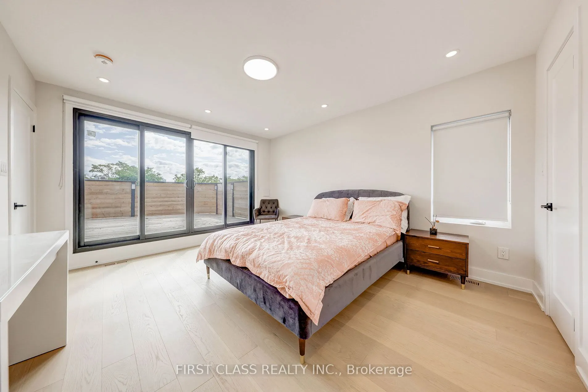 431 Roxton Road