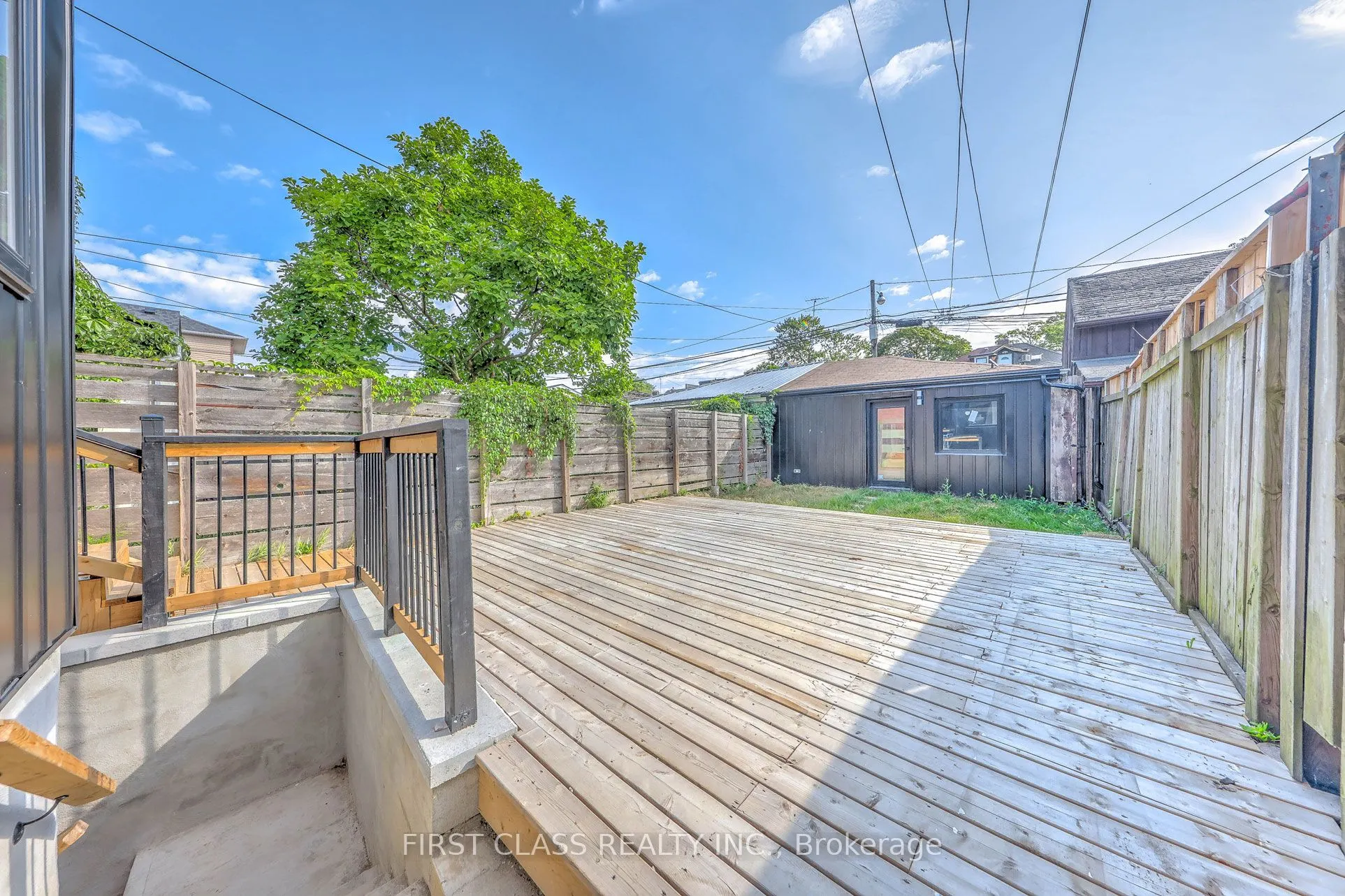 431 Roxton Road