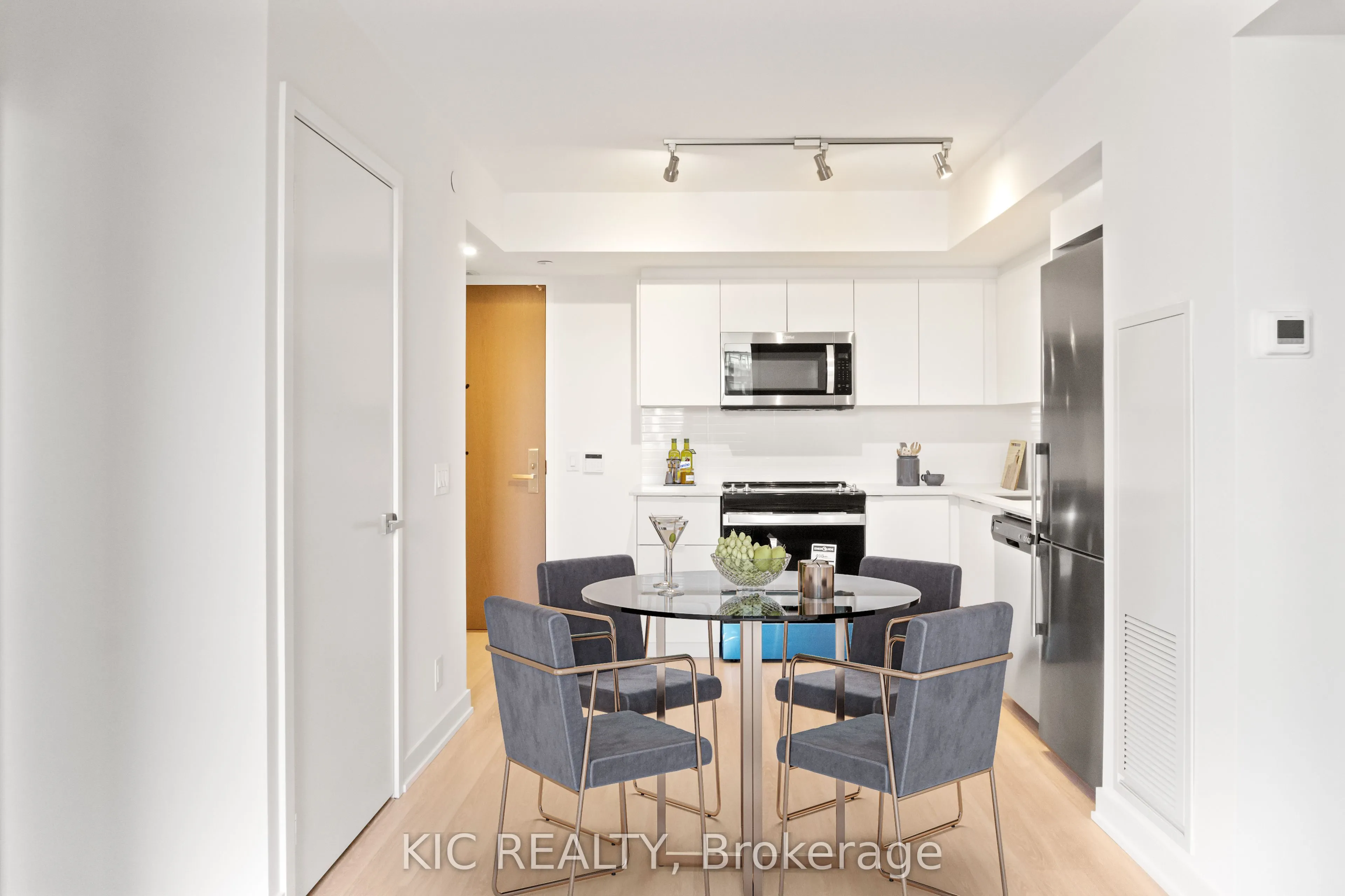 30 Tretti Way, #606