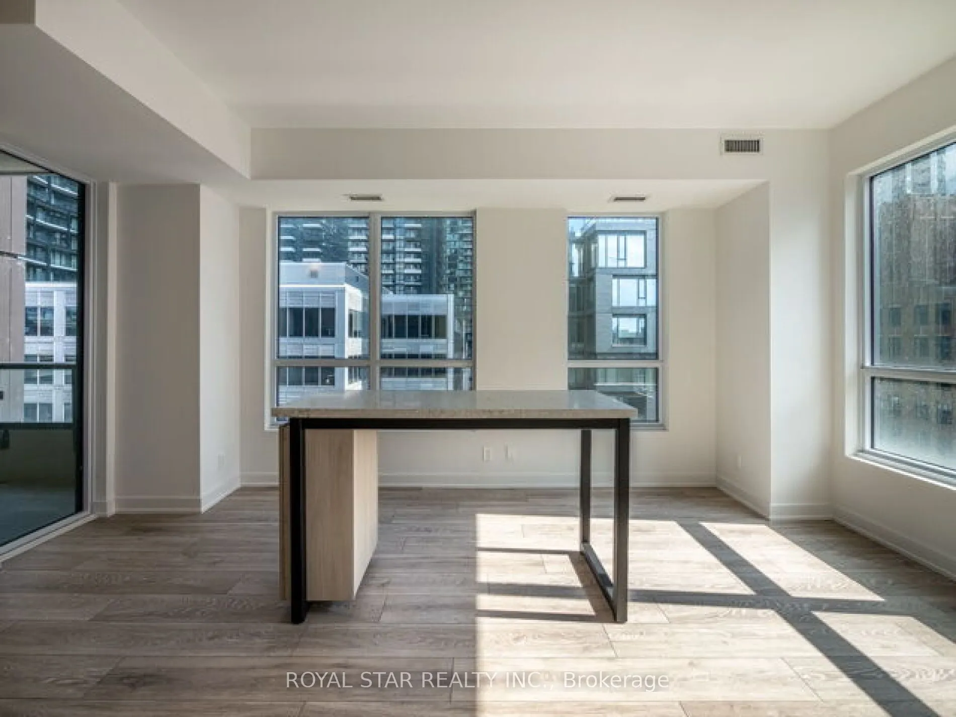 108 Peter Street, #1007