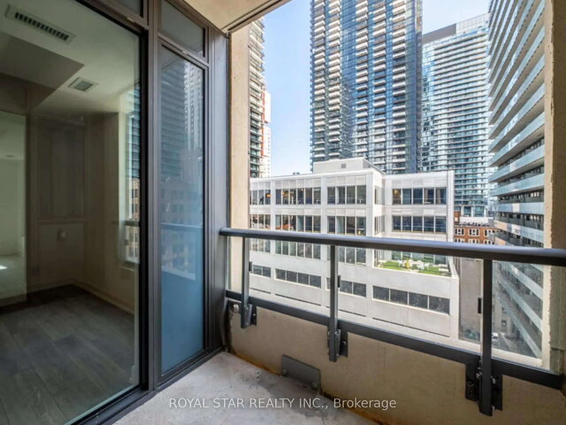 108 Peter Street, #1007