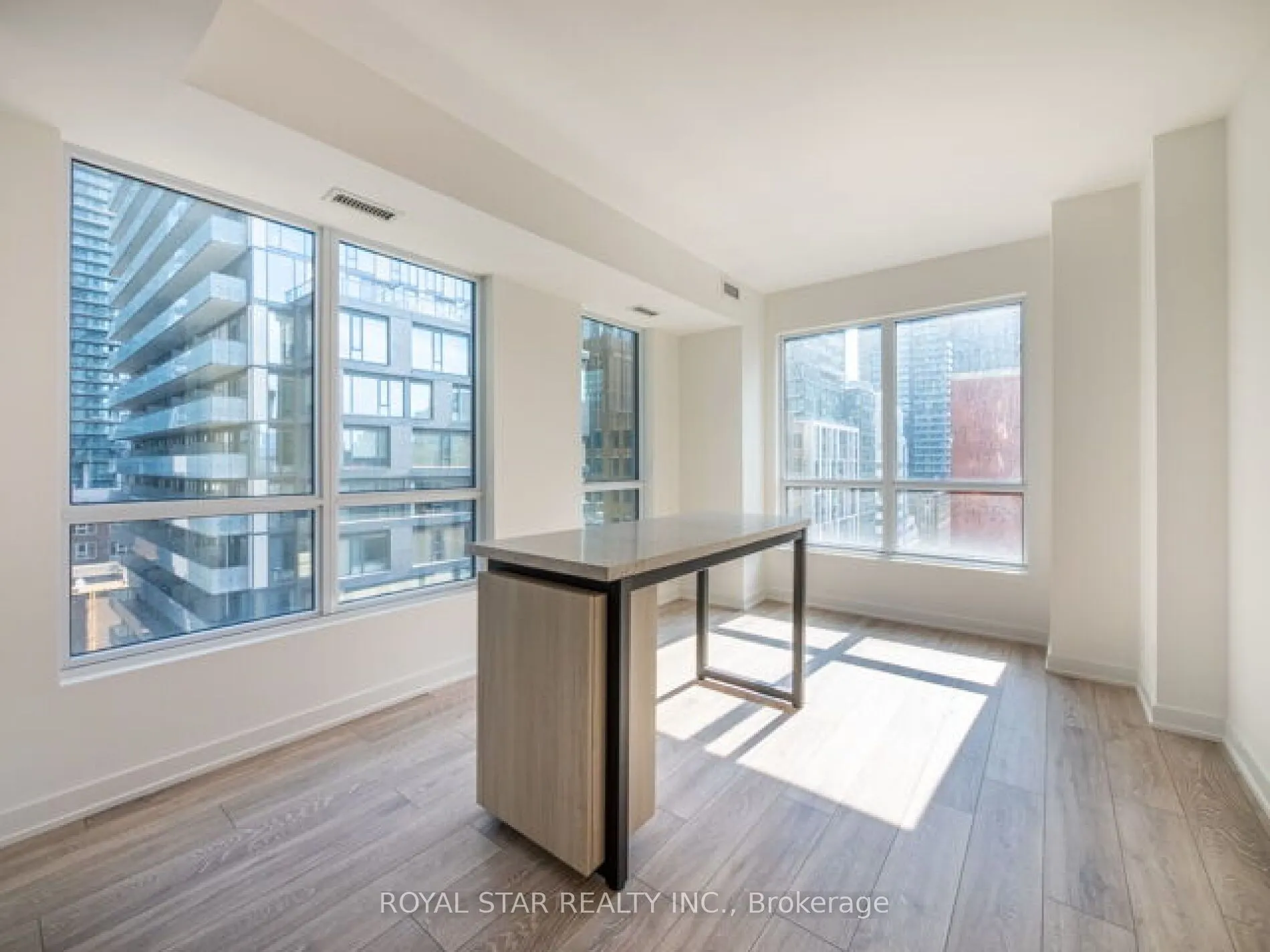 108 Peter Street, #1007