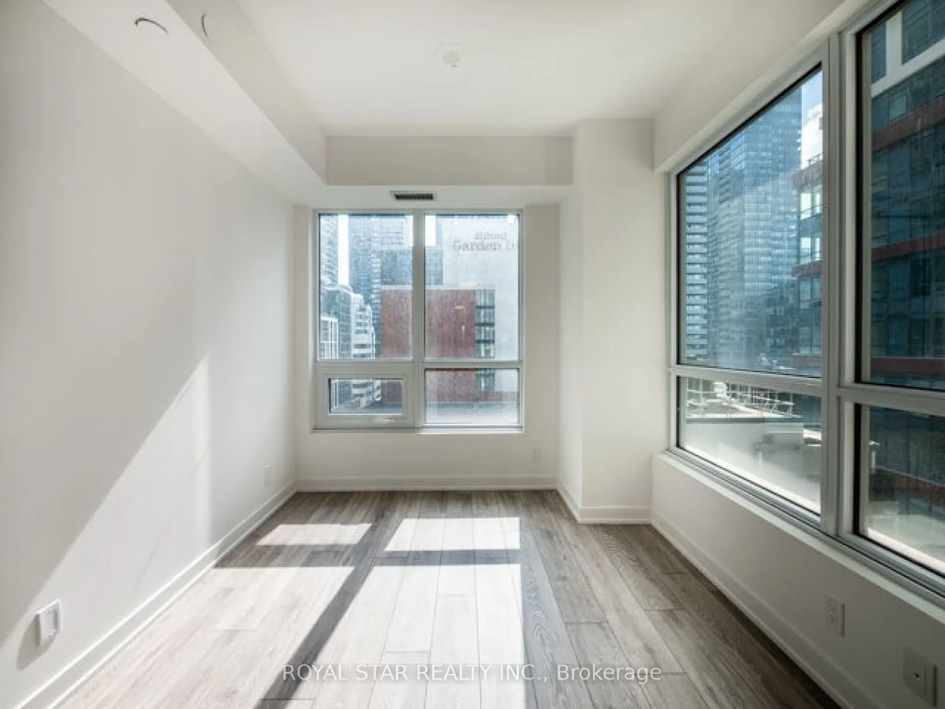 108 Peter Street, #1007
