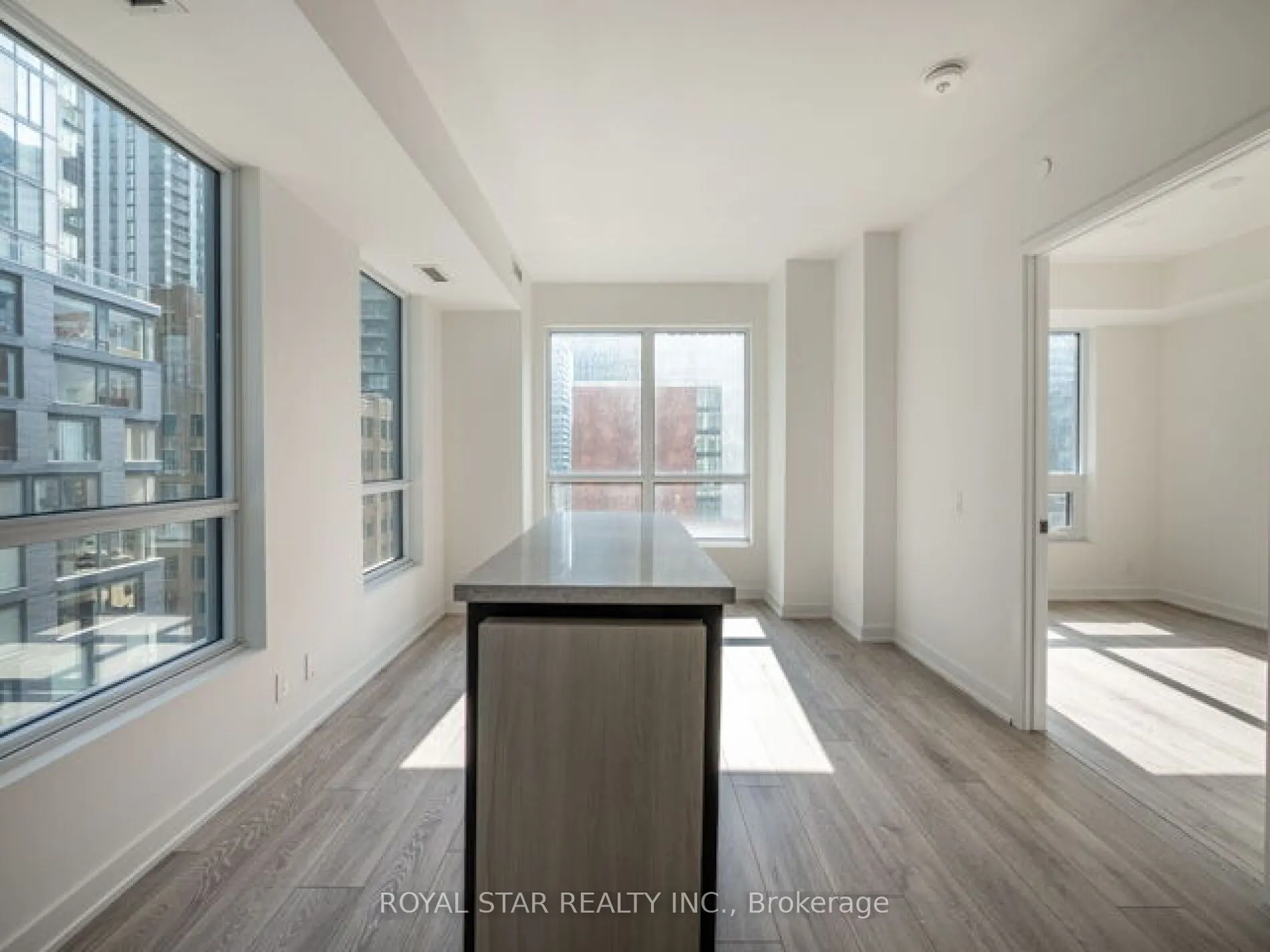 108 Peter Street, #1007