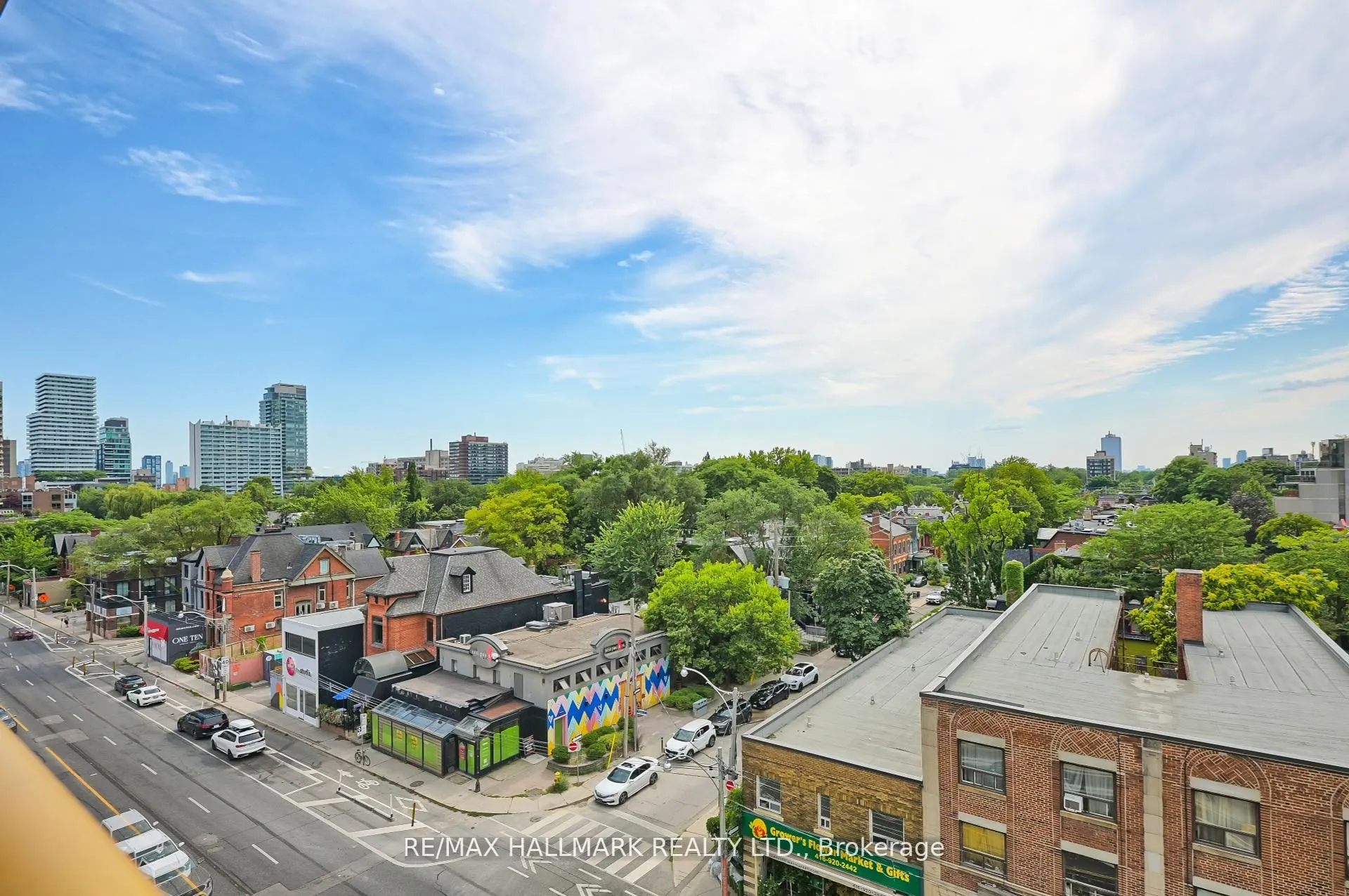 151 Avenue Road, #601