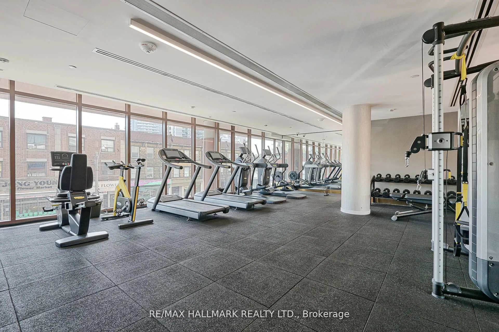 151 Avenue Road, #601