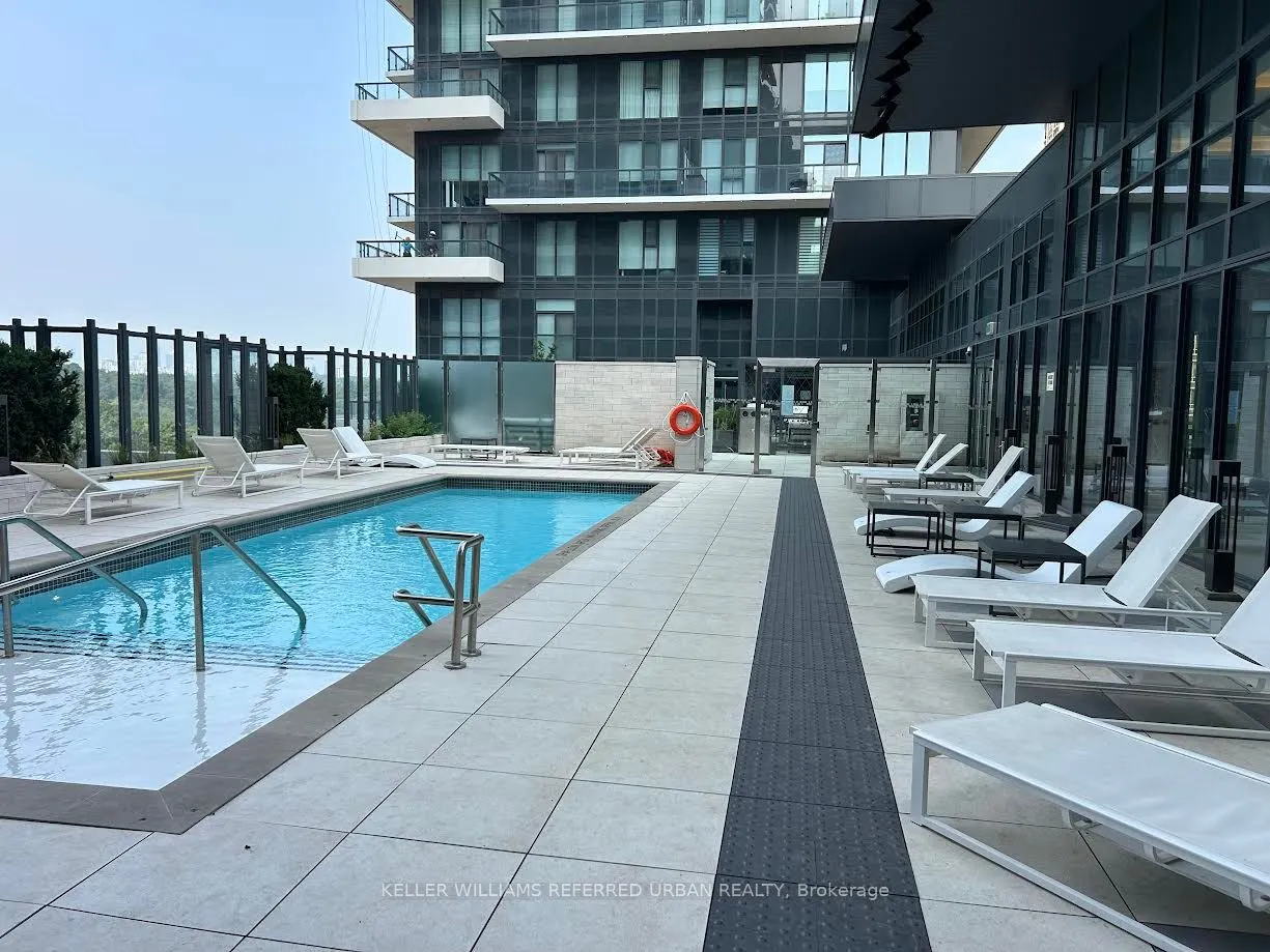 20 Inn on the Park Drive, #1438