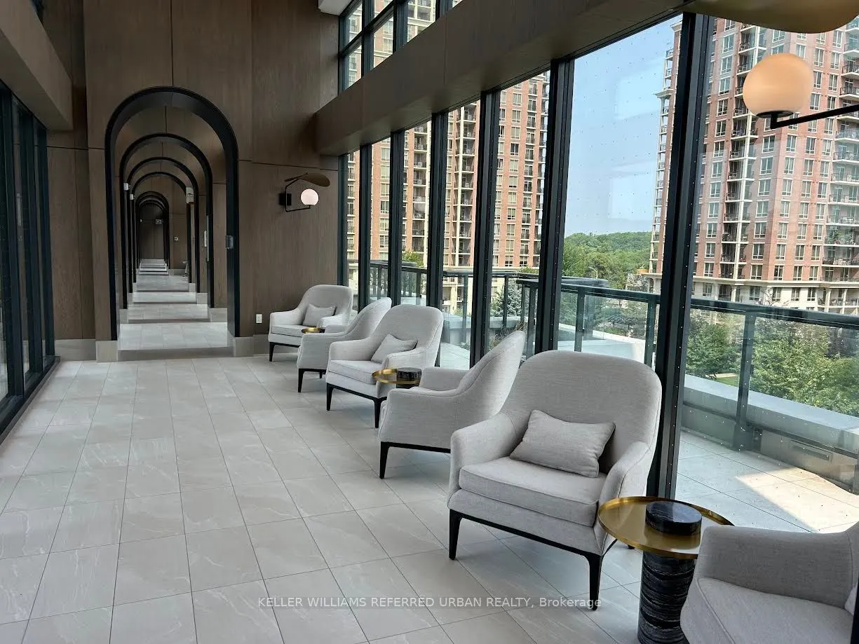 20 Inn on the Park Drive, #1438