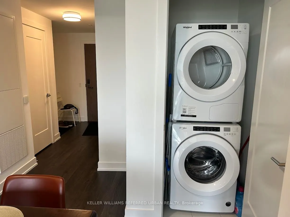 20 Inn on the Park Drive, #1438