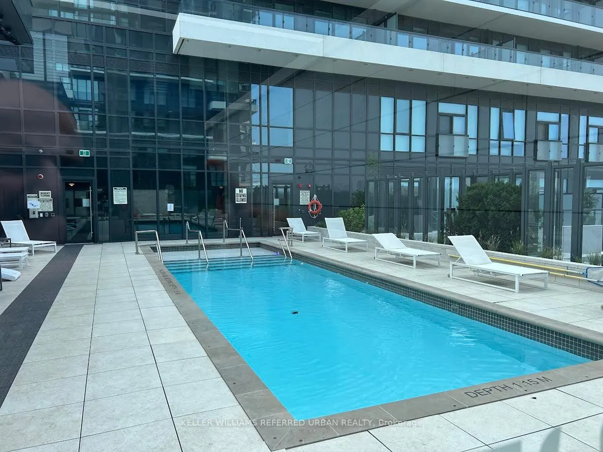 20 Inn on the Park Drive, #1438