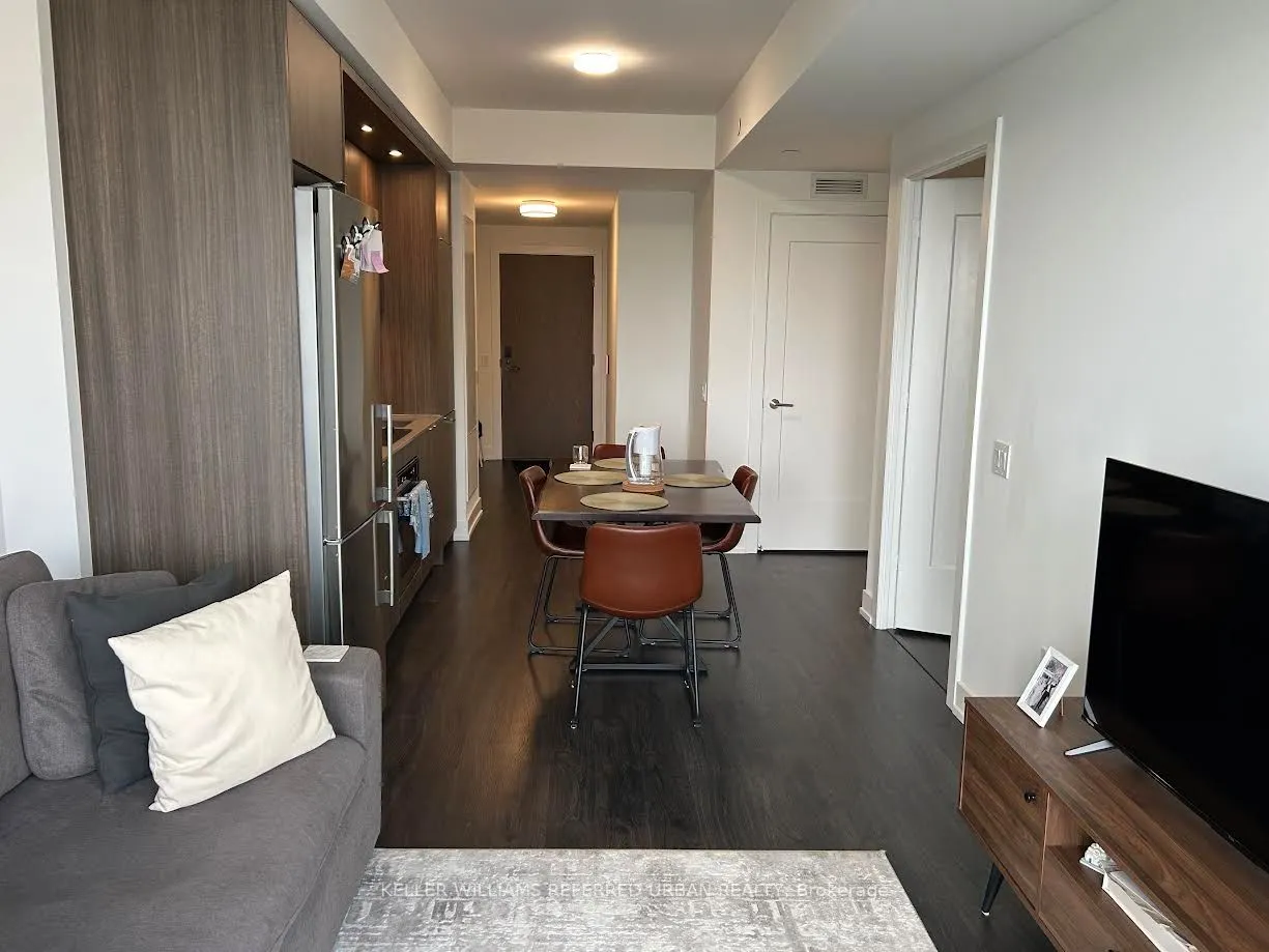 20 Inn on the Park Drive, #1438