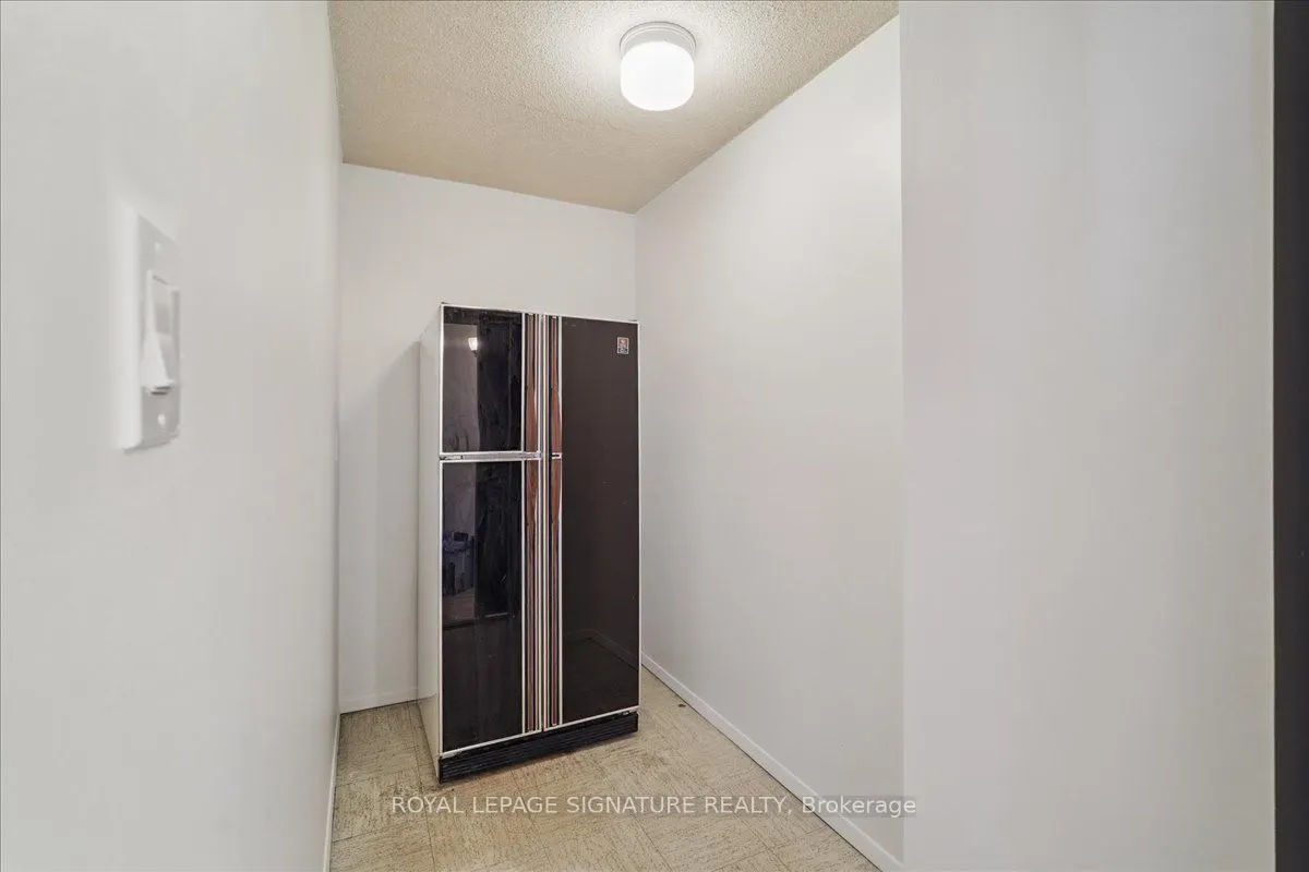 55 Skymark Drive, #2404