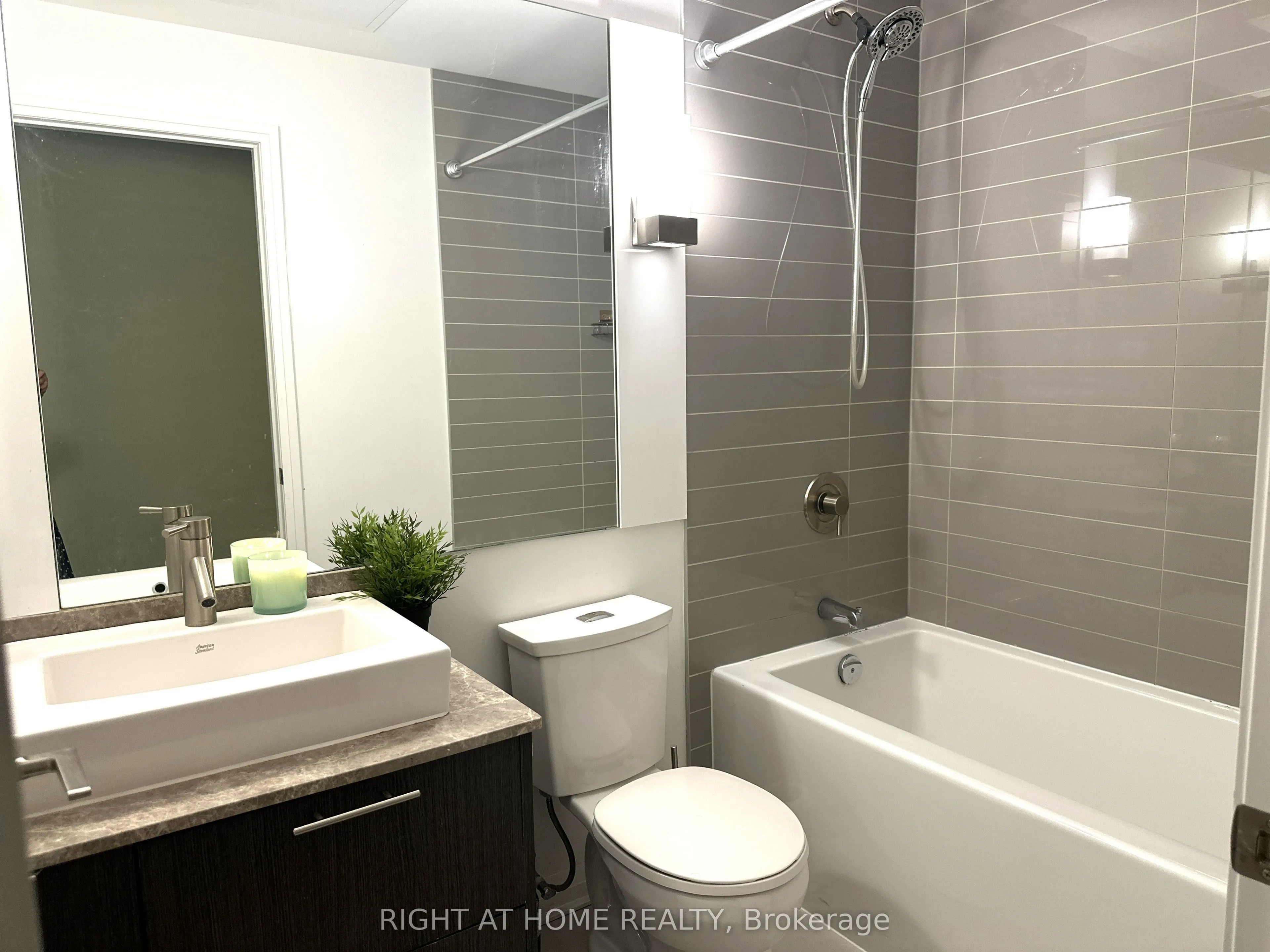 8 Mercer Street, #2210