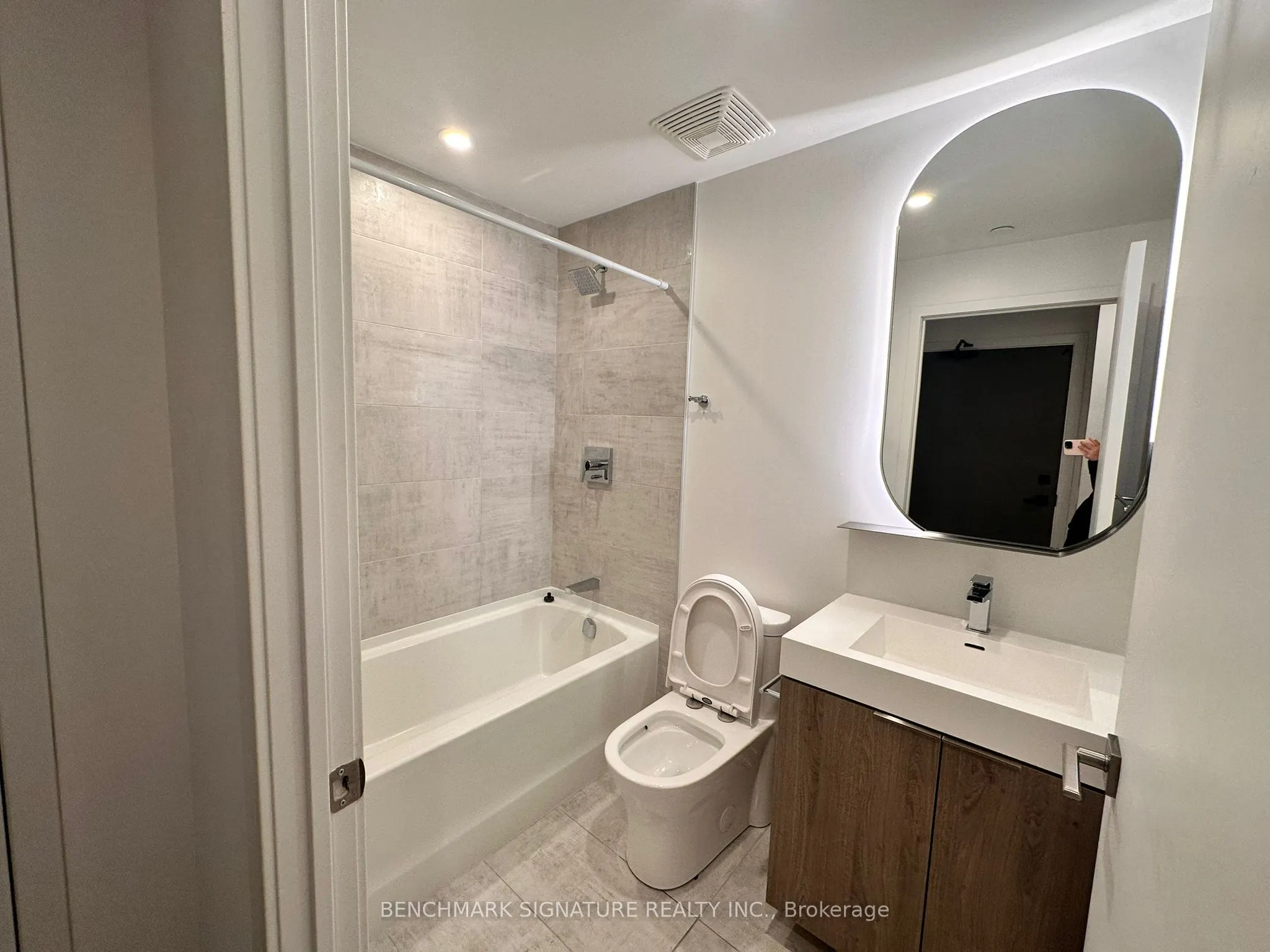 15 Holmes Avenue, #1312