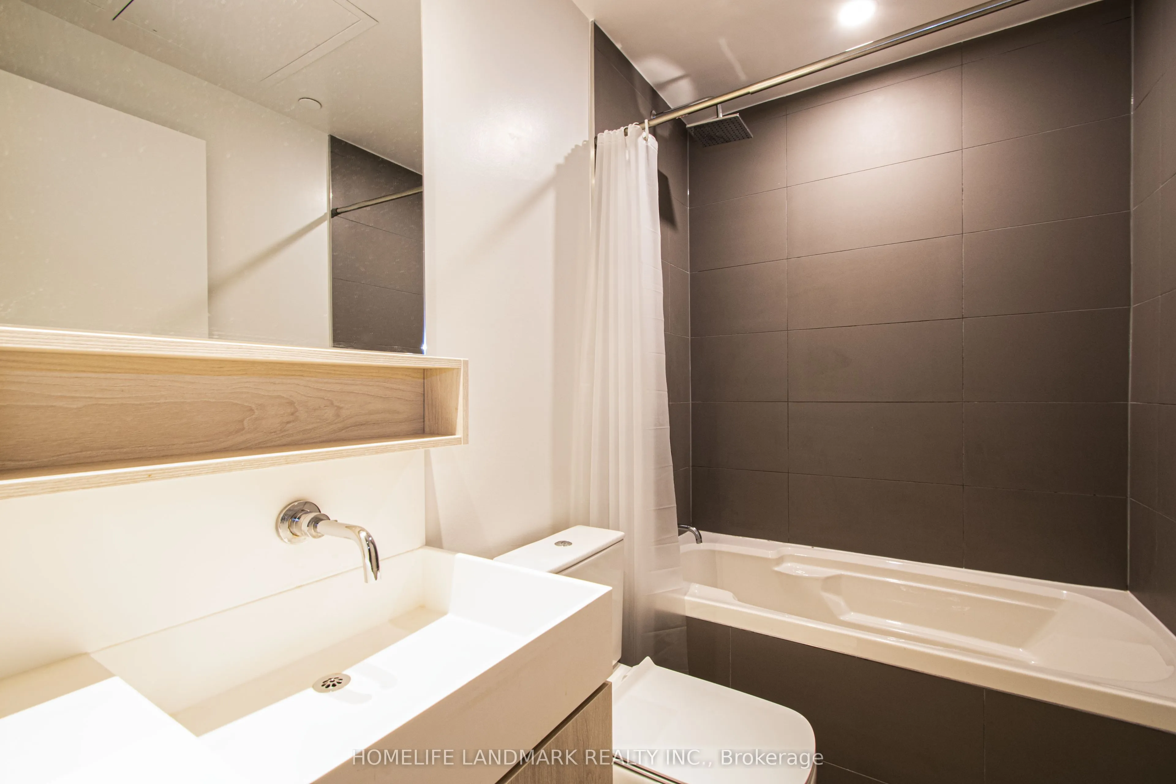 5 Soudan Ave. Avenue, #1112