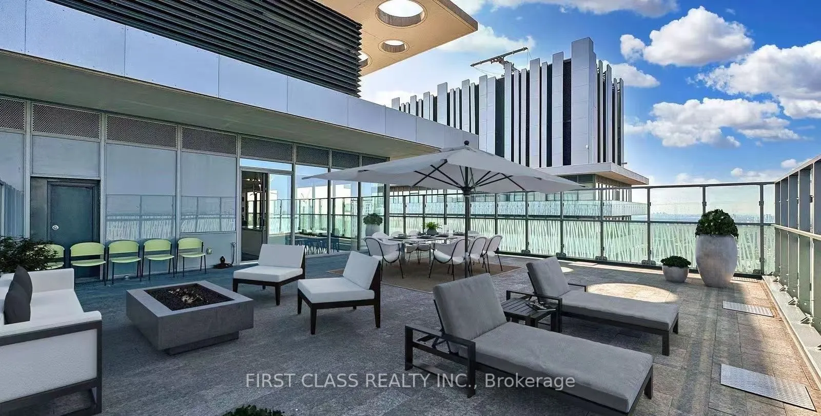 50 Charles Street E, #4605