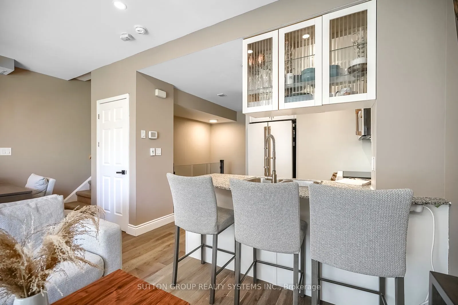 32 Stadium Road, #323