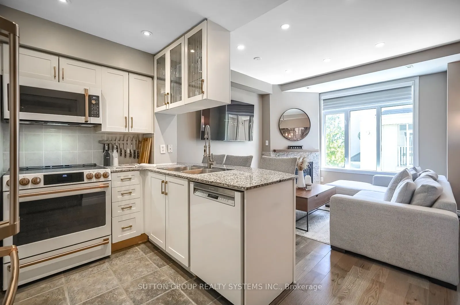 32 Stadium Road, #323