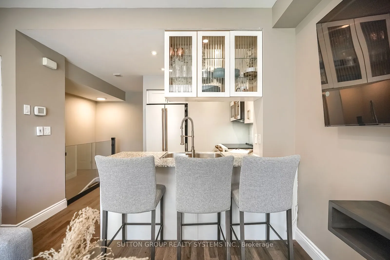32 Stadium Road, #323