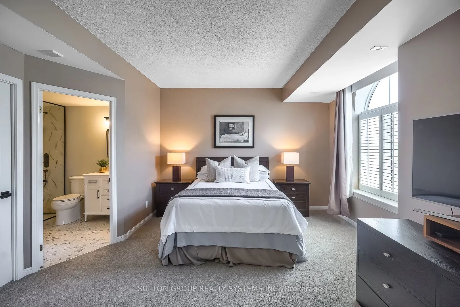 32 Stadium Road, #323