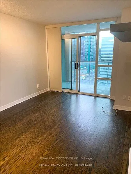 16 Harrison Garden Boulevard, #1811