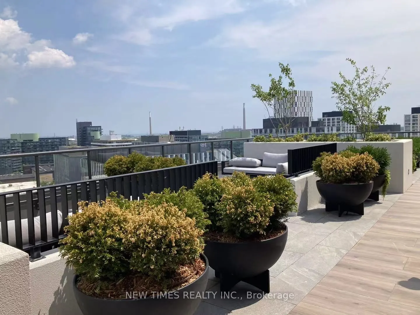 425 Front St E Avenue, #815
