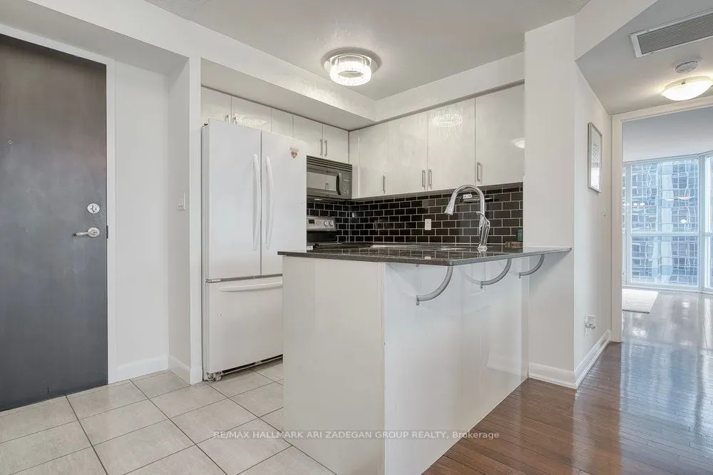 5791 Yonge Street, #1602