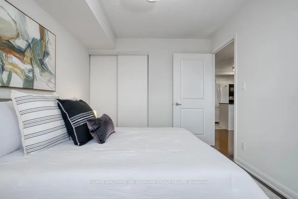 5791 Yonge Street, #1602
