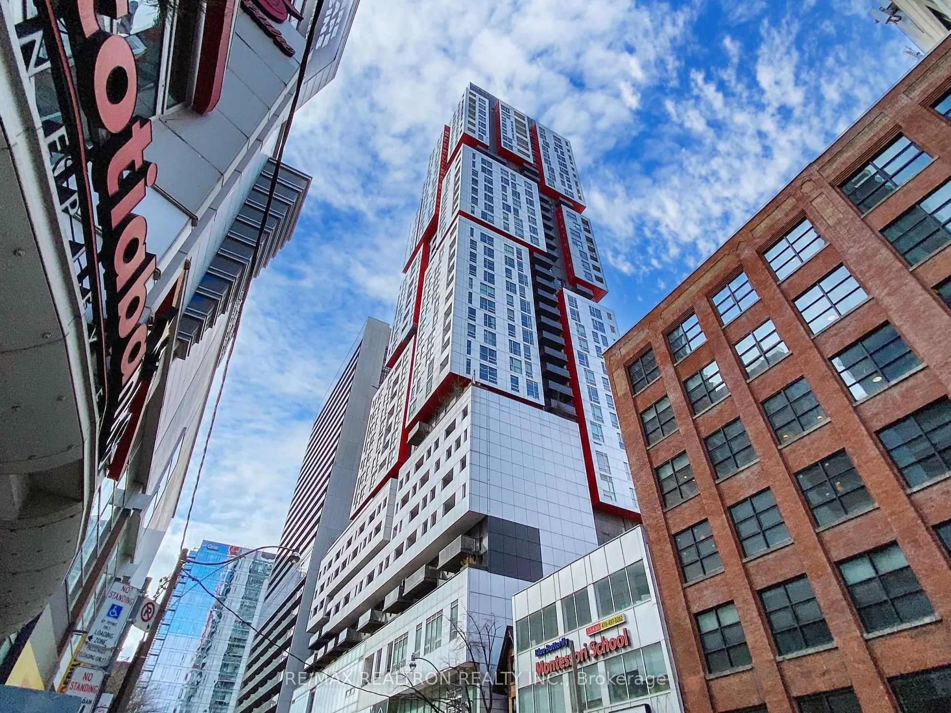 318 Richmond Street W, #2201