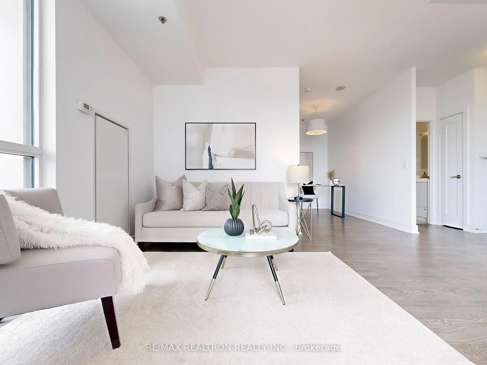 318 Richmond Street W, #2201
