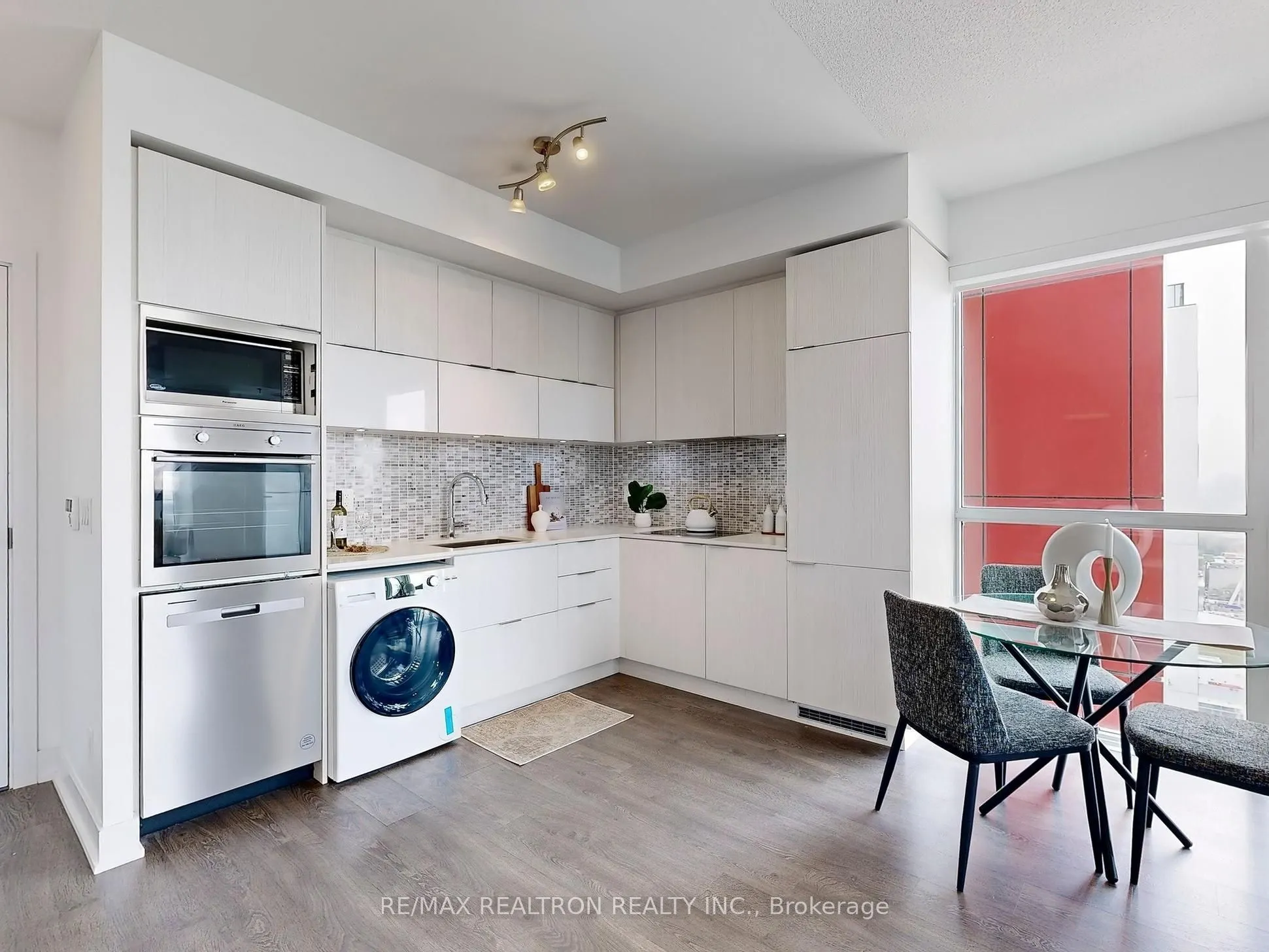 318 Richmond Street W, #2201