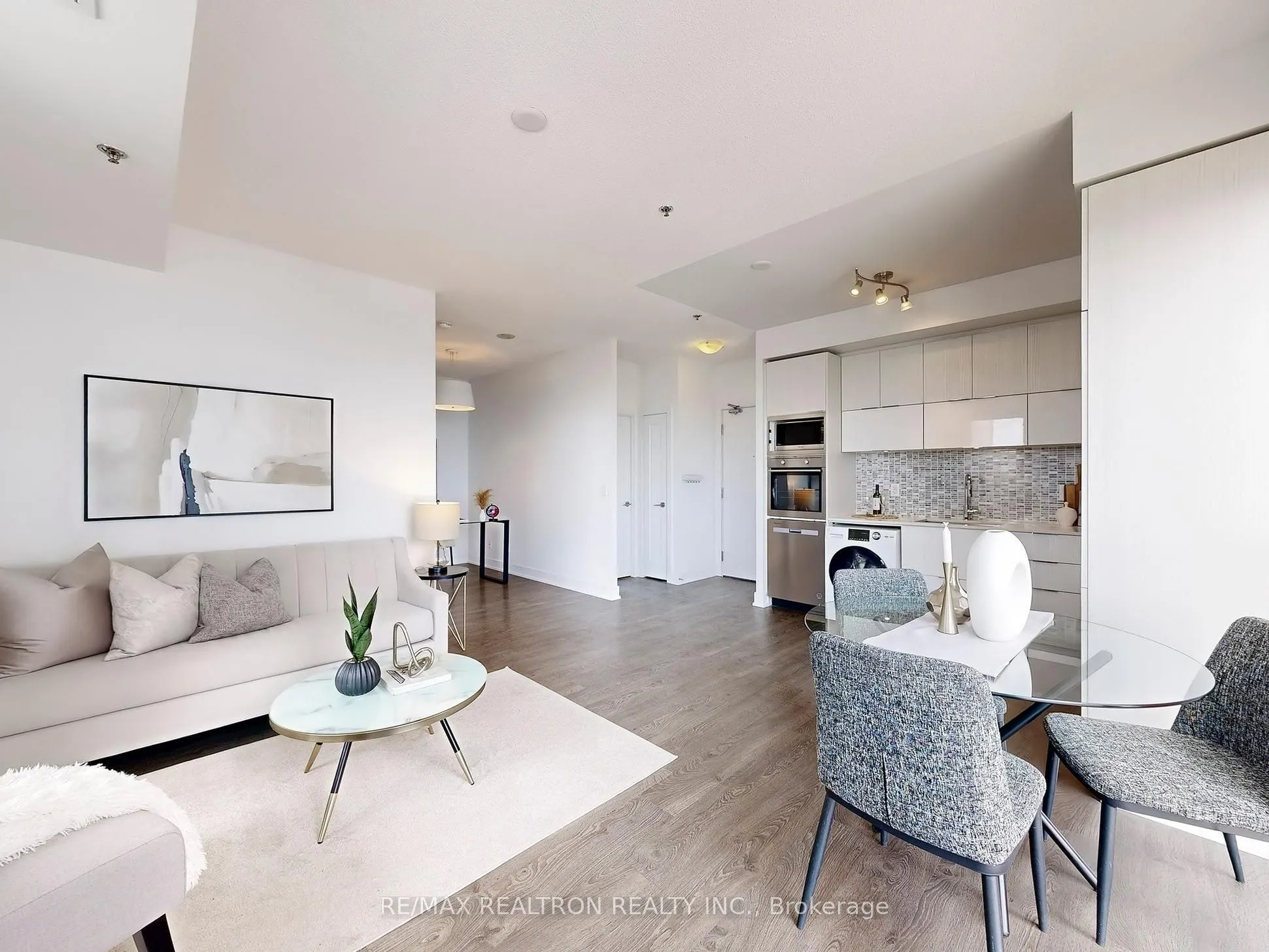 318 Richmond Street W, #2201