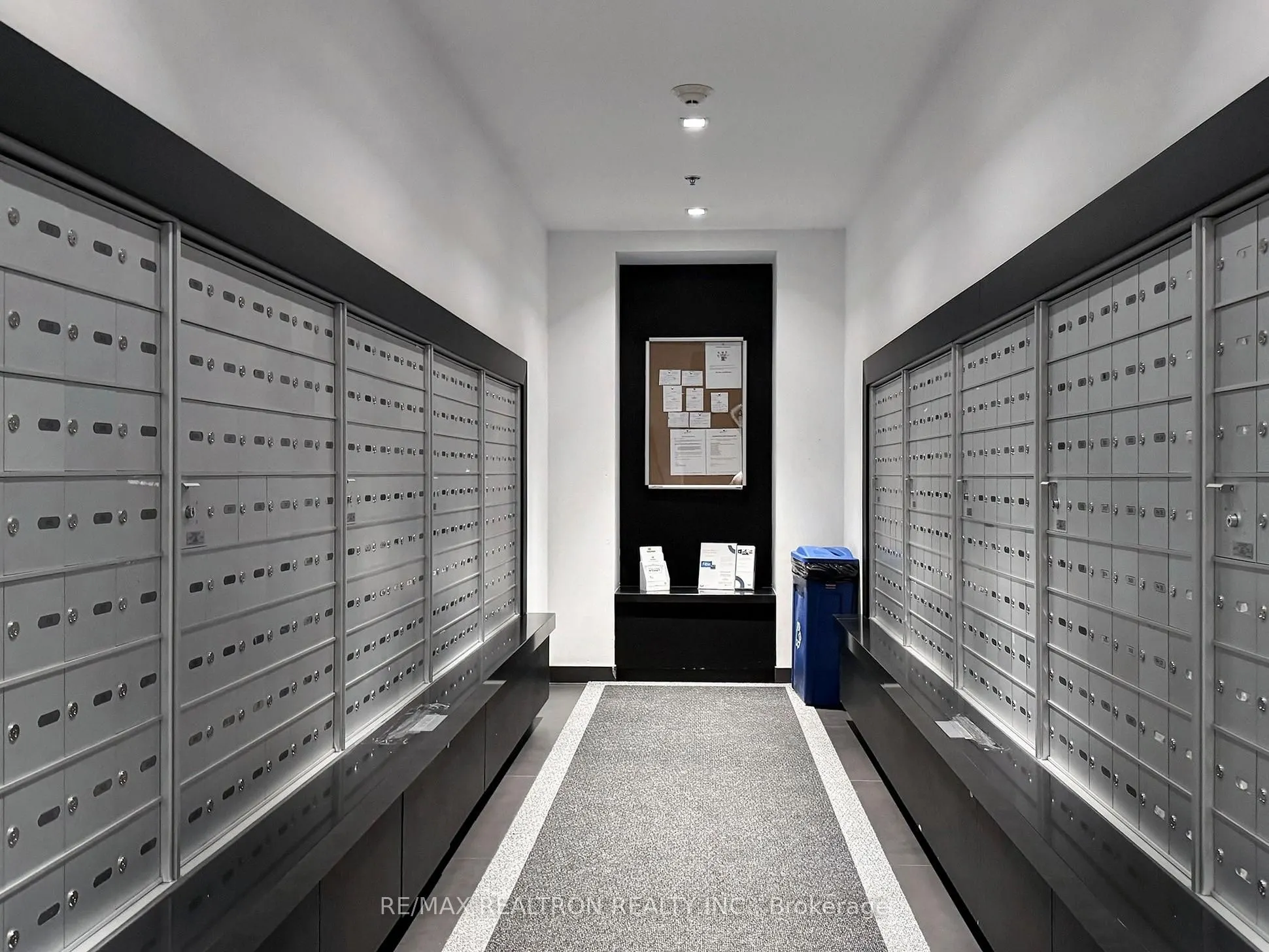 318 Richmond Street W, #2201