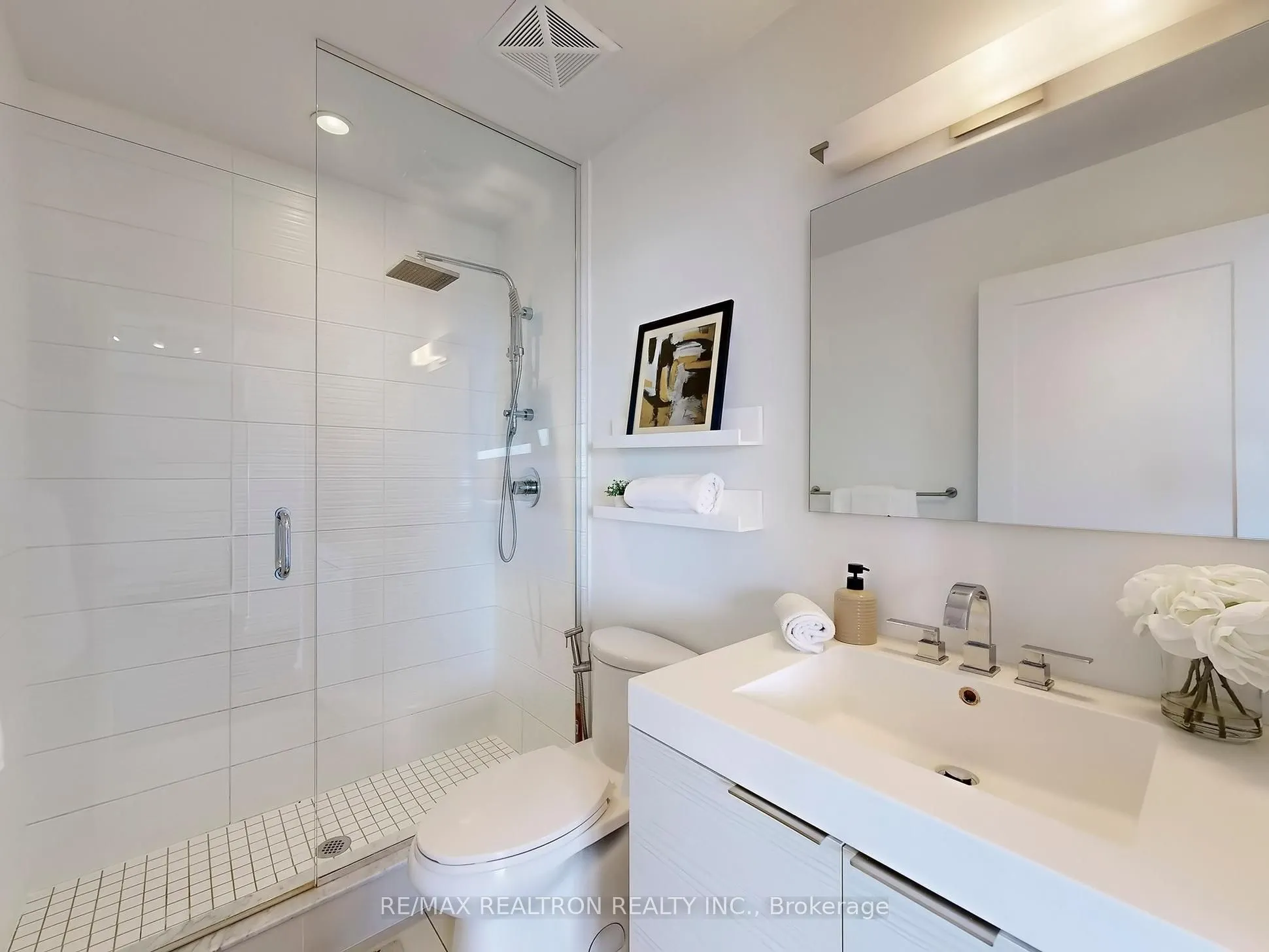 318 Richmond Street W, #2201