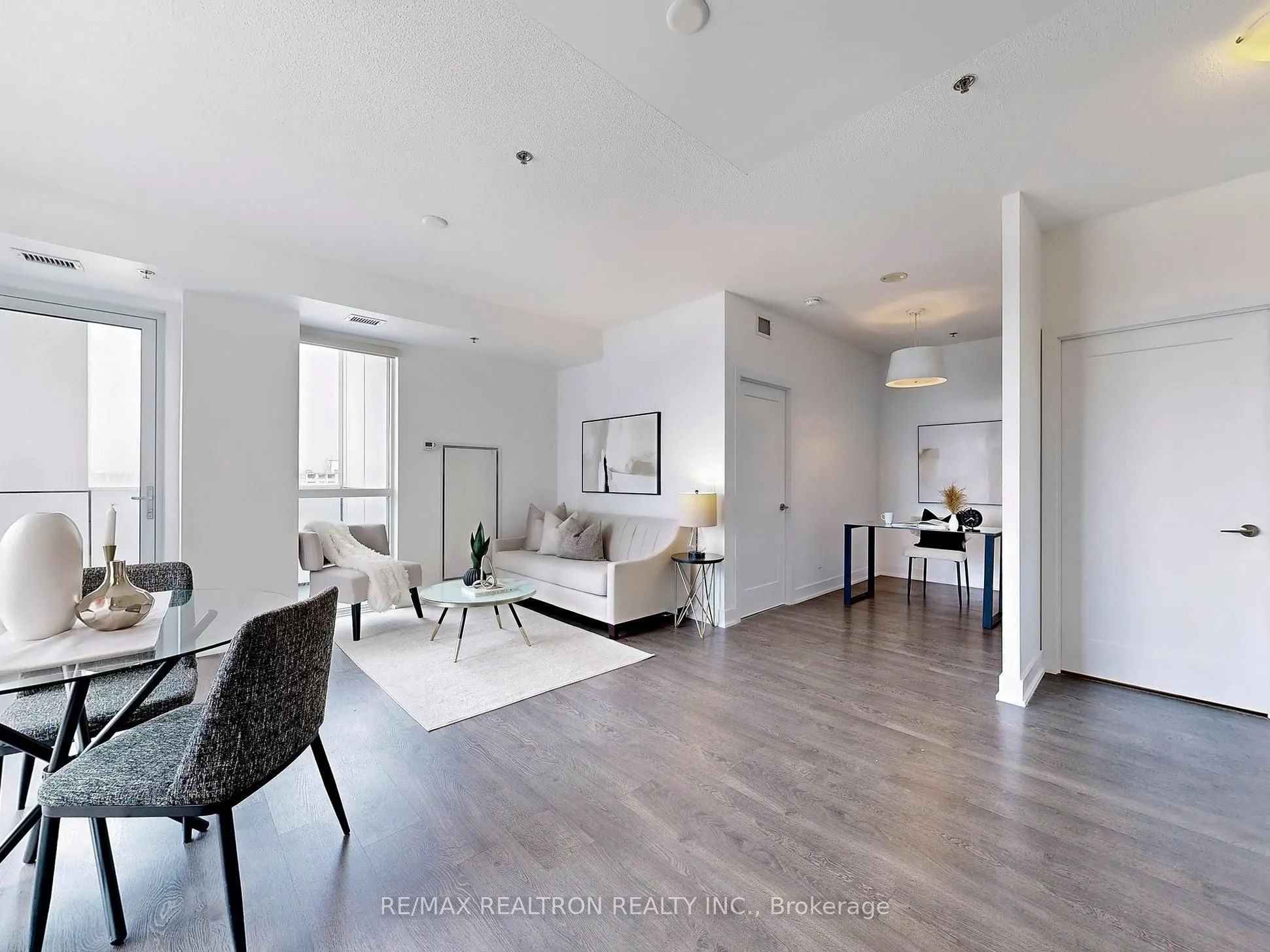 318 Richmond Street W, #2201