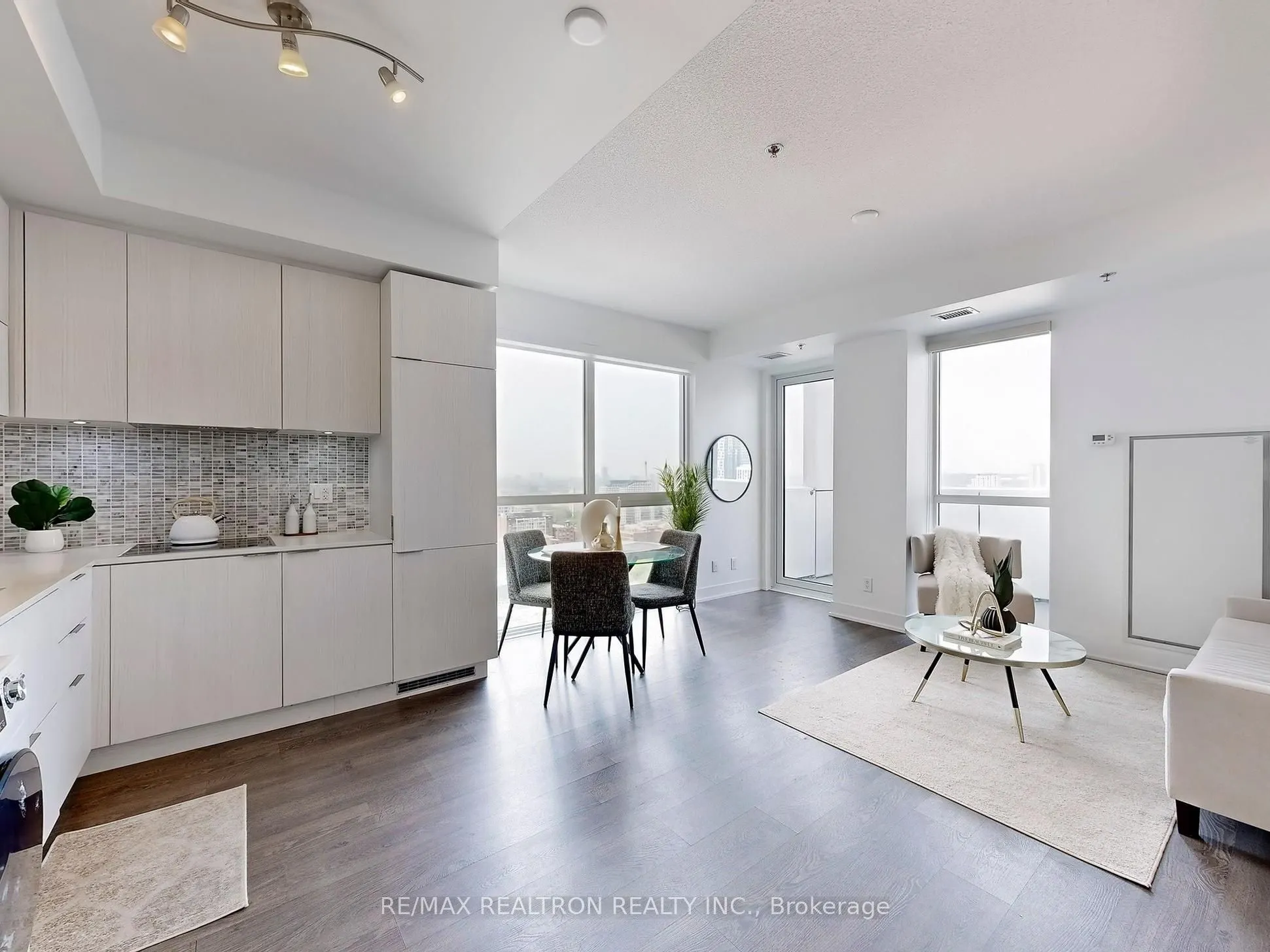318 Richmond Street W, #2201