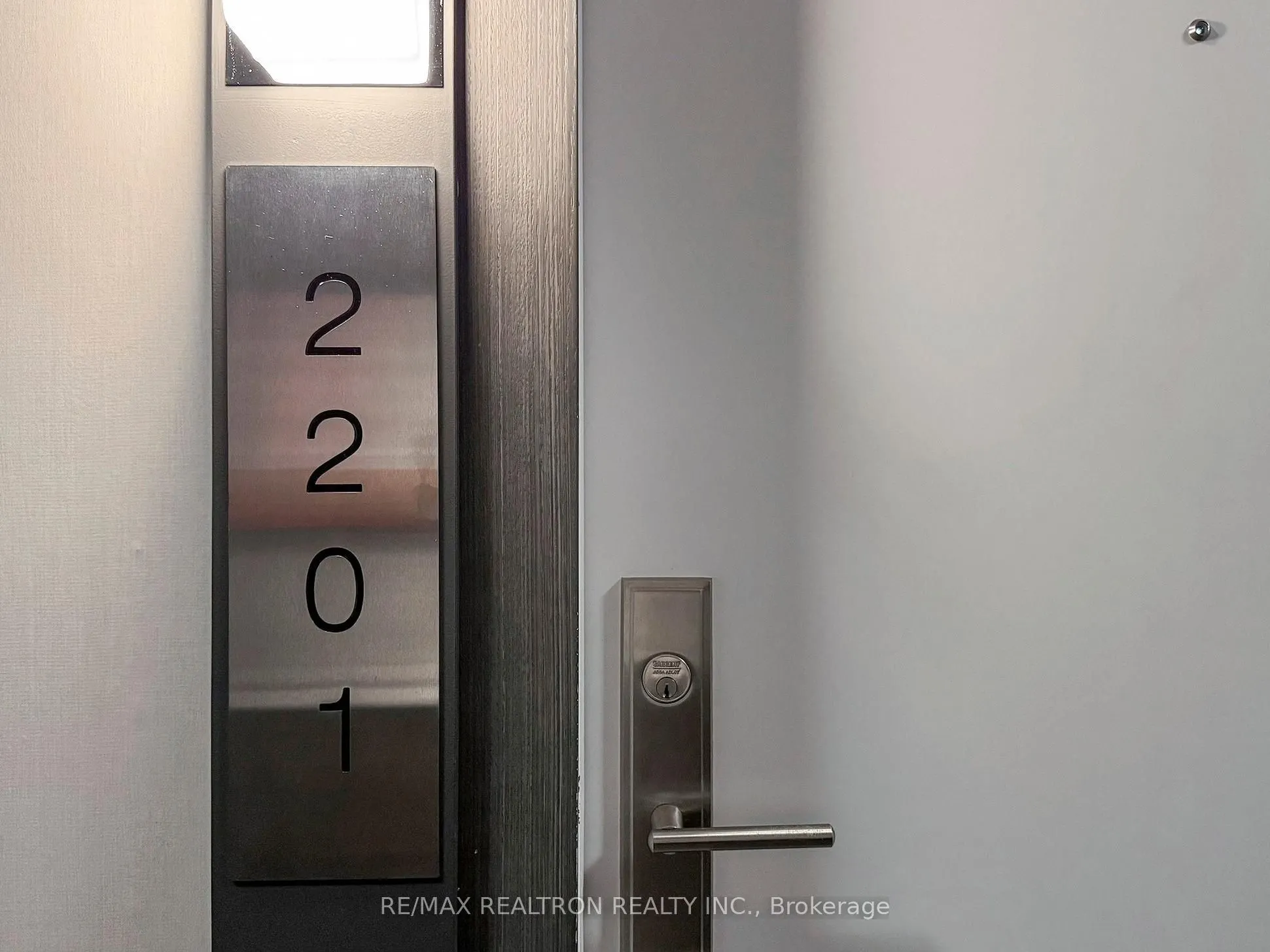 318 Richmond Street W, #2201