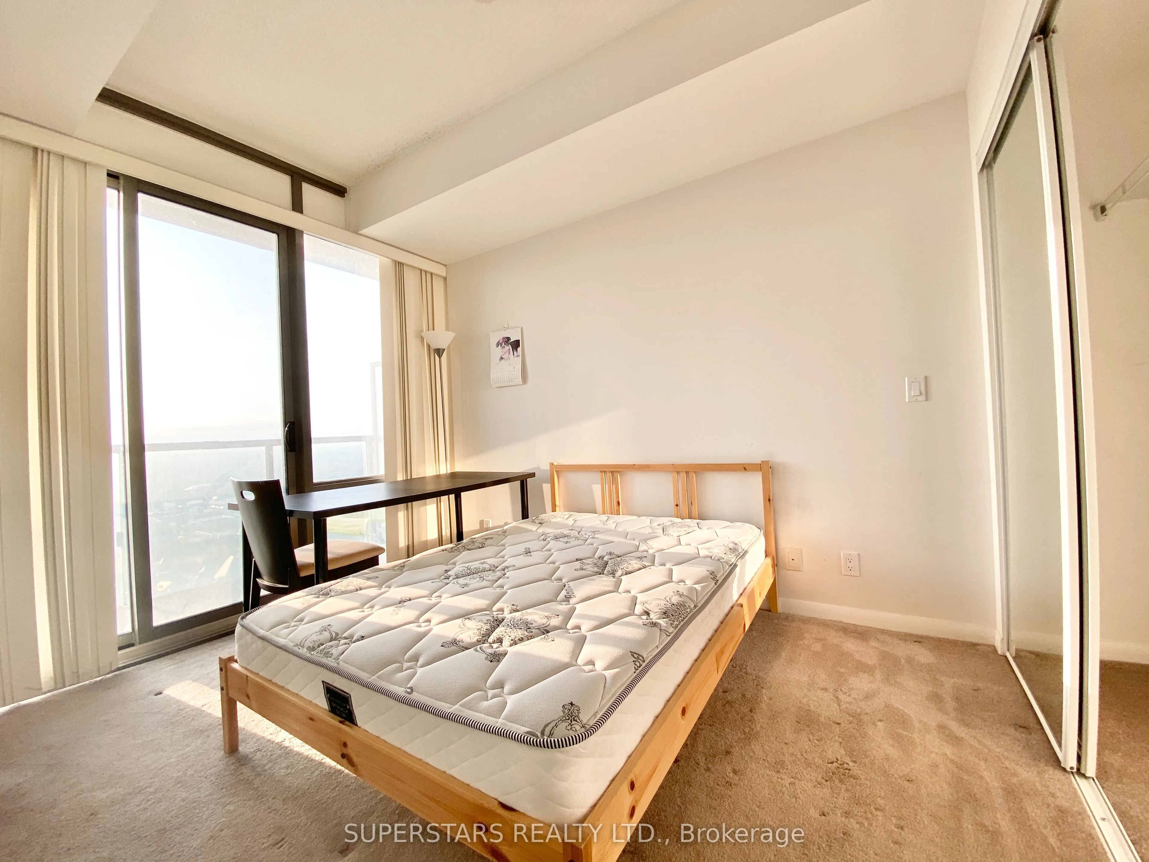 832 Bay Street, #4302