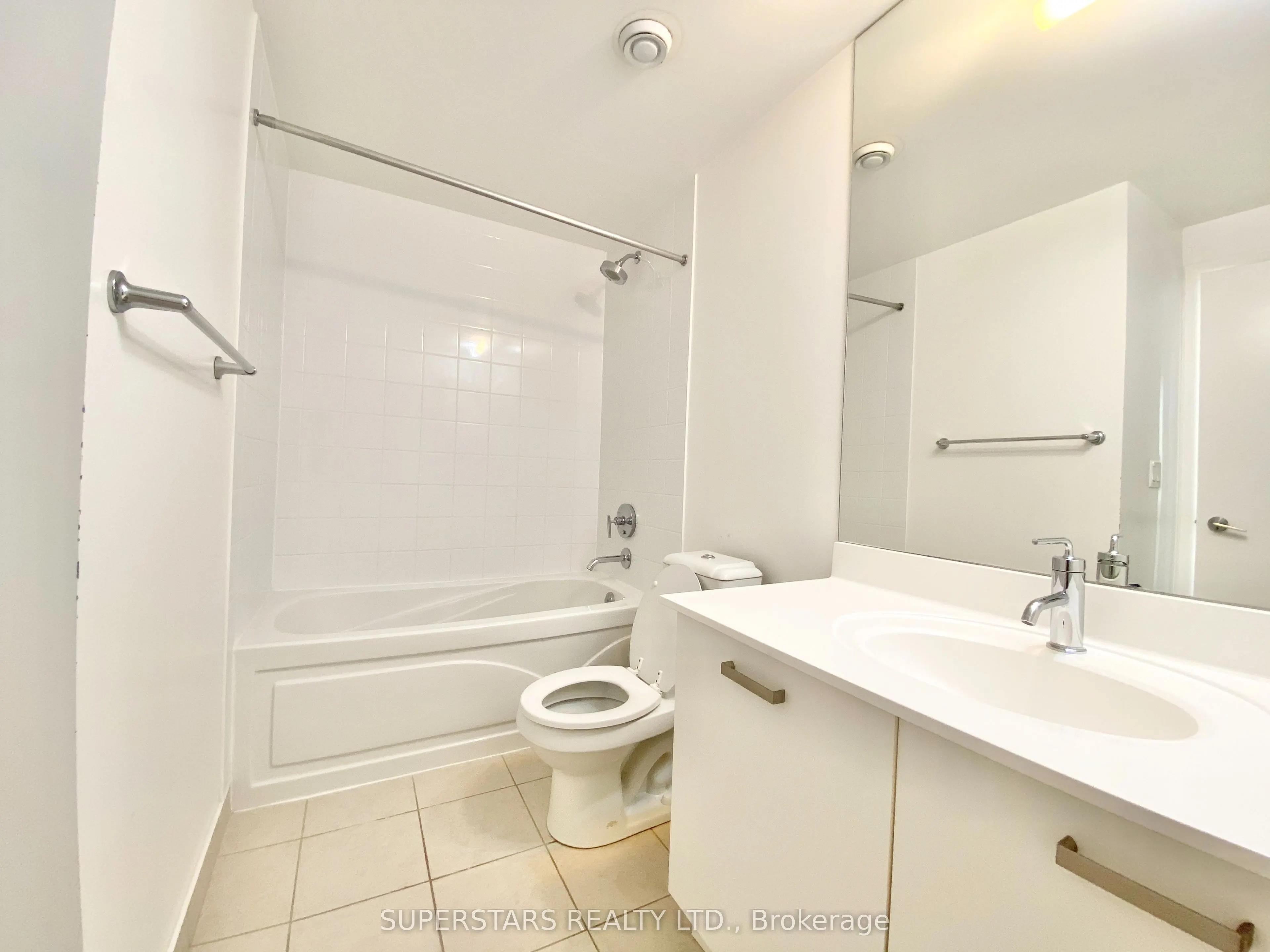 832 Bay Street, #4302