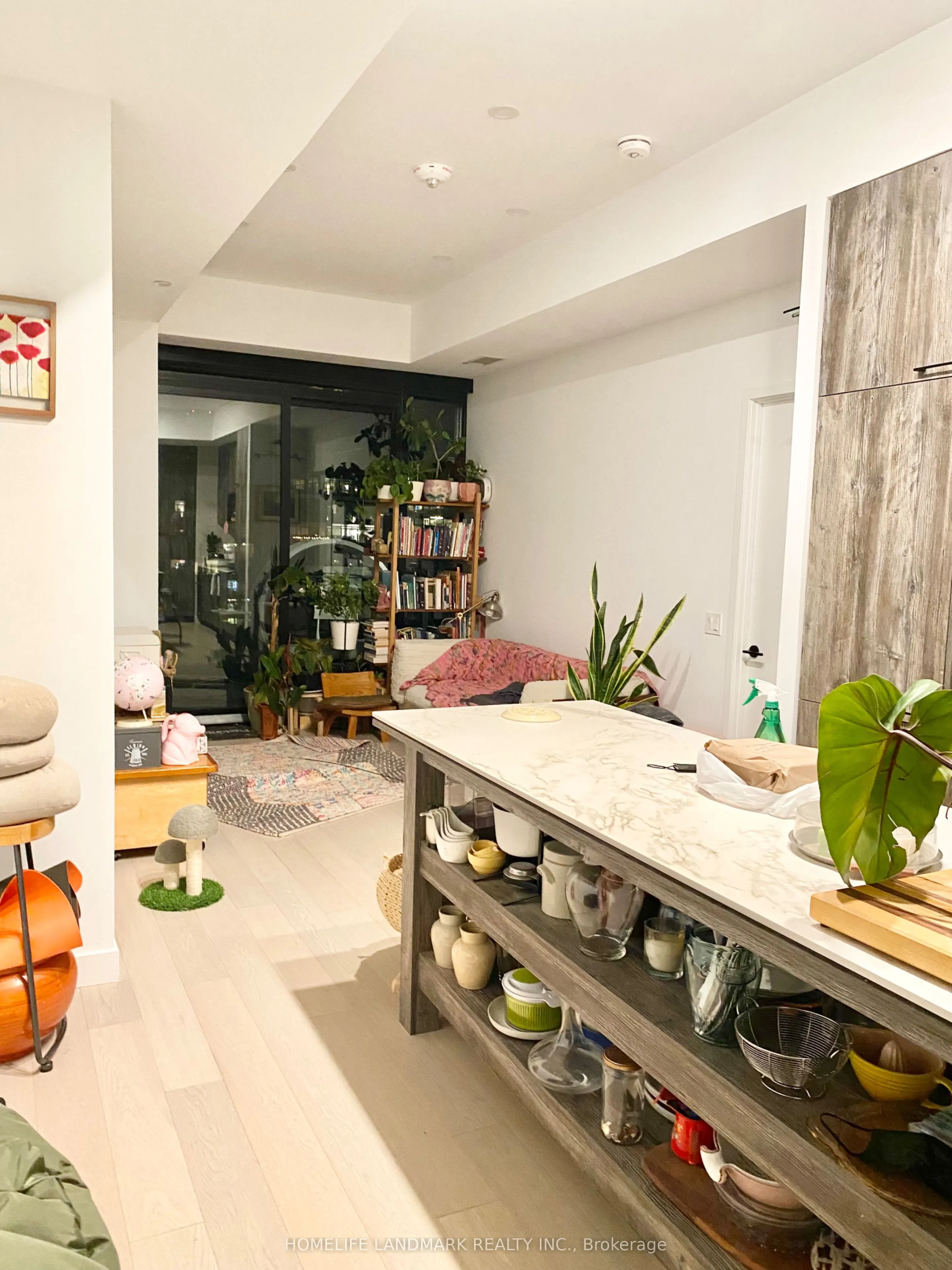 505 Richmond Street W, #427