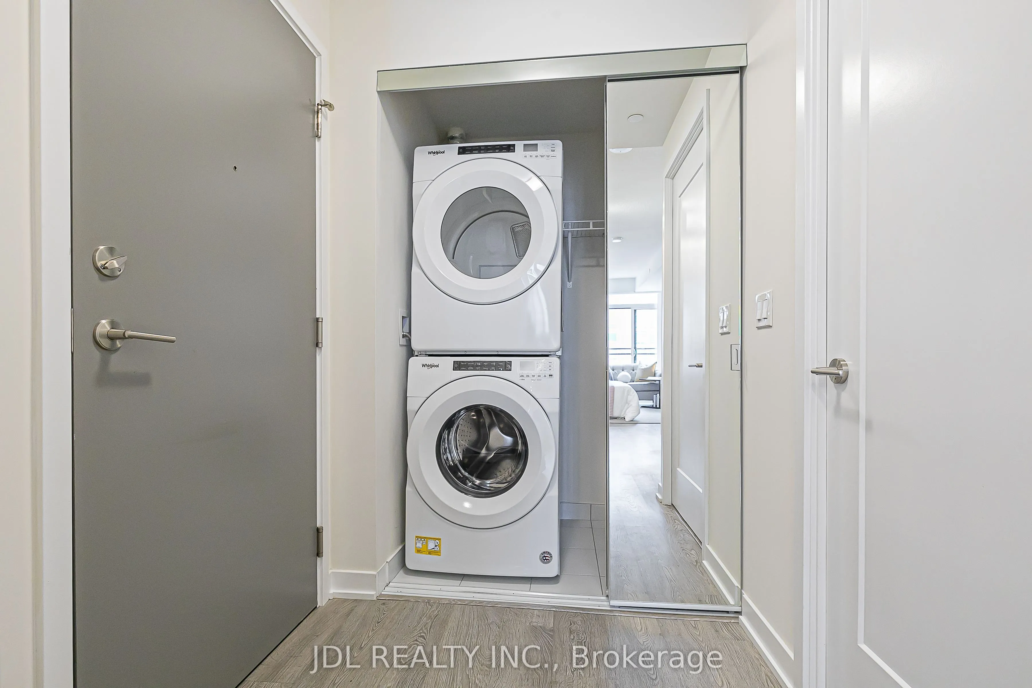 99 John Street, #3006