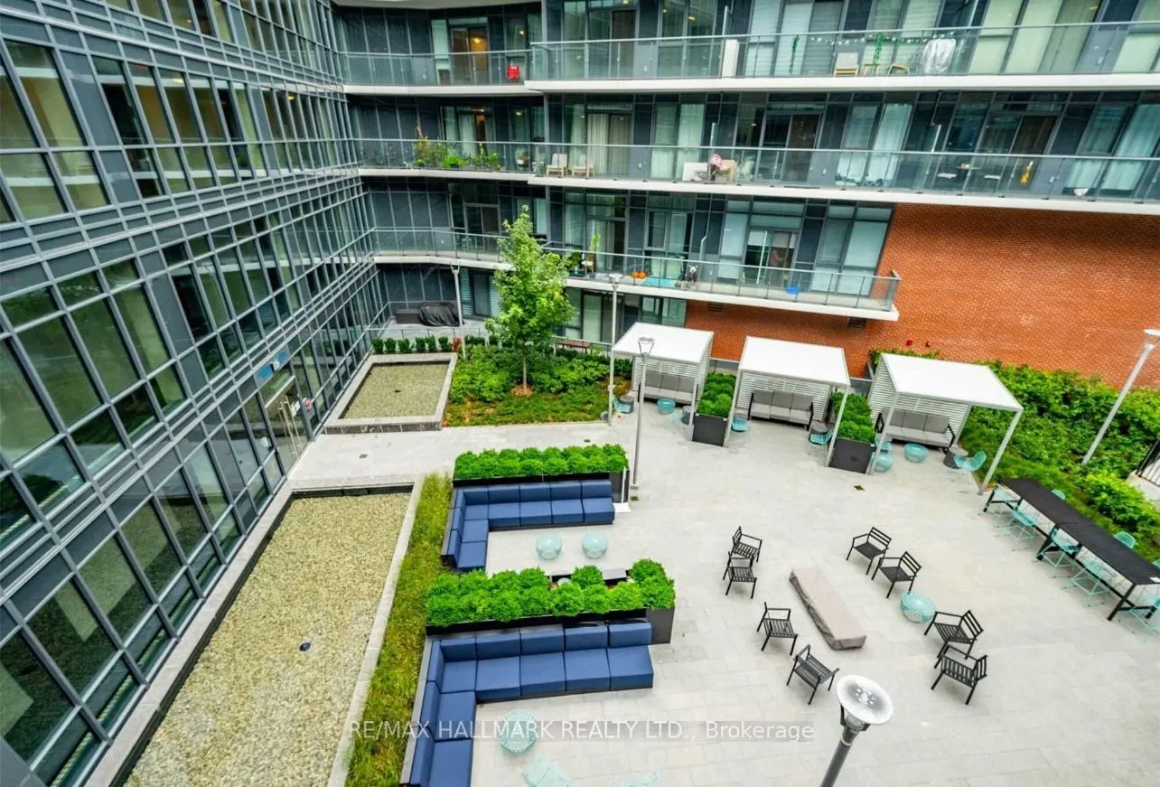 38 Iannuzzi Street, #803