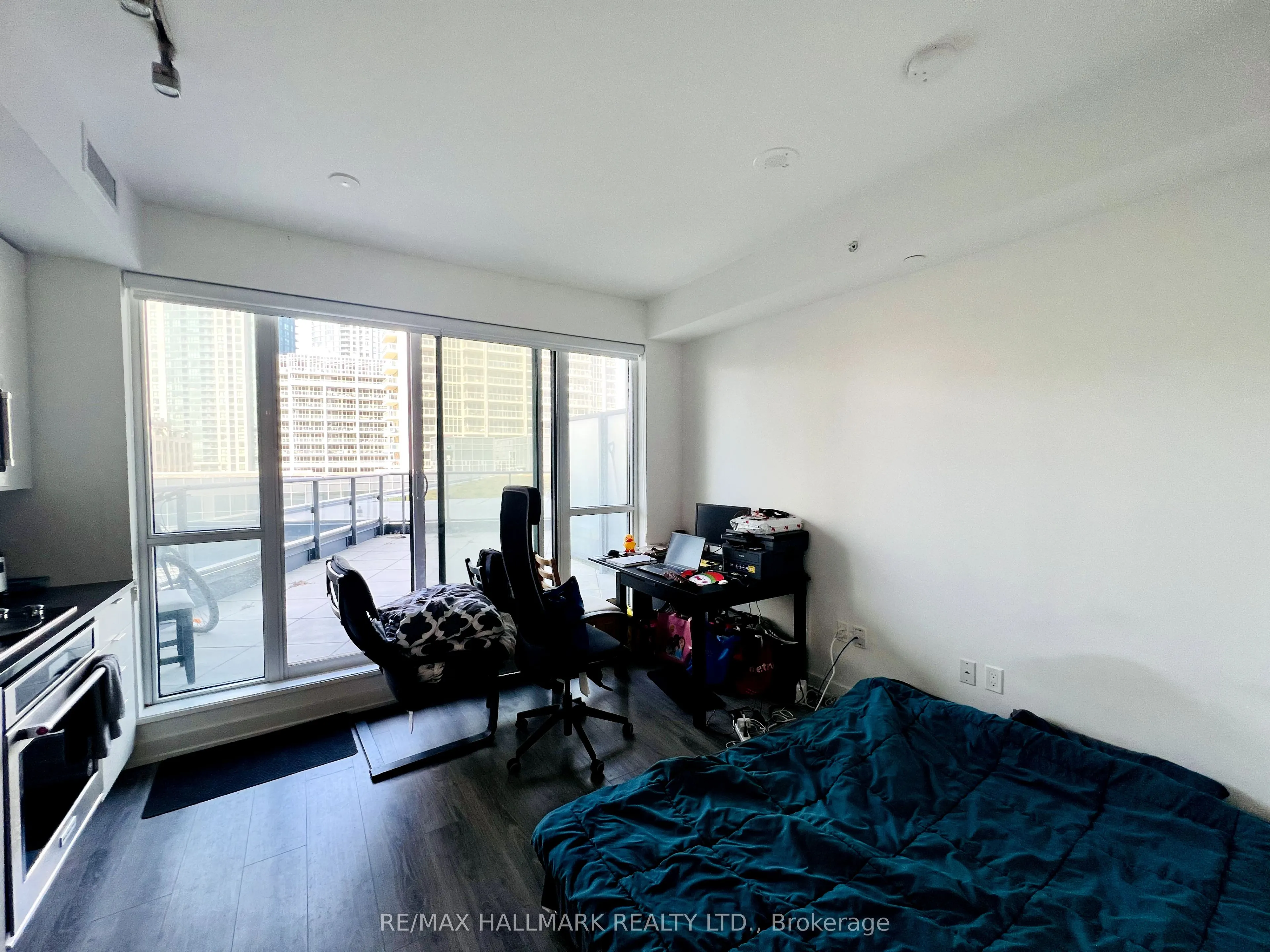 38 Iannuzzi Street, #803